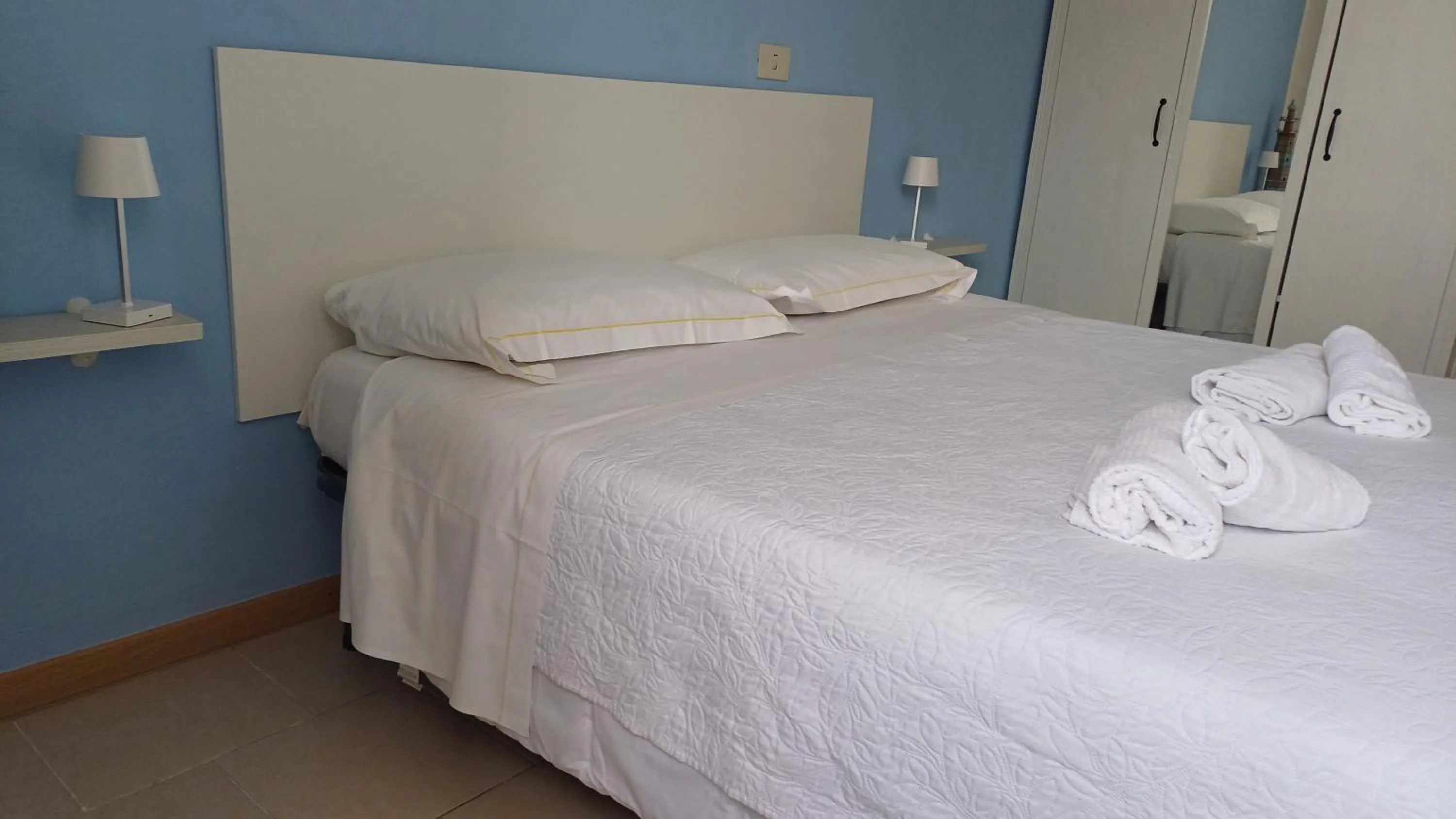 Bed in Hotel Canarco