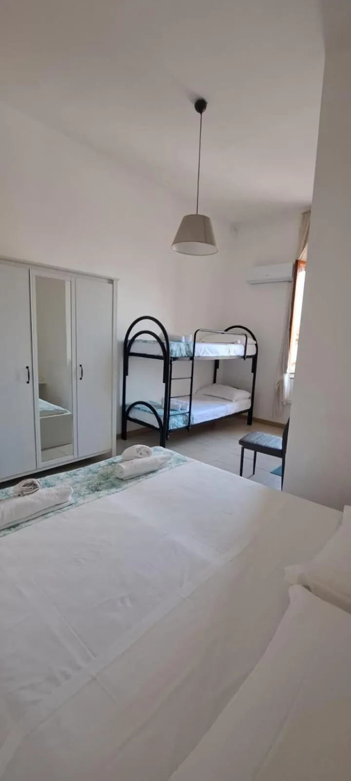 Bed in Hotel Canarco