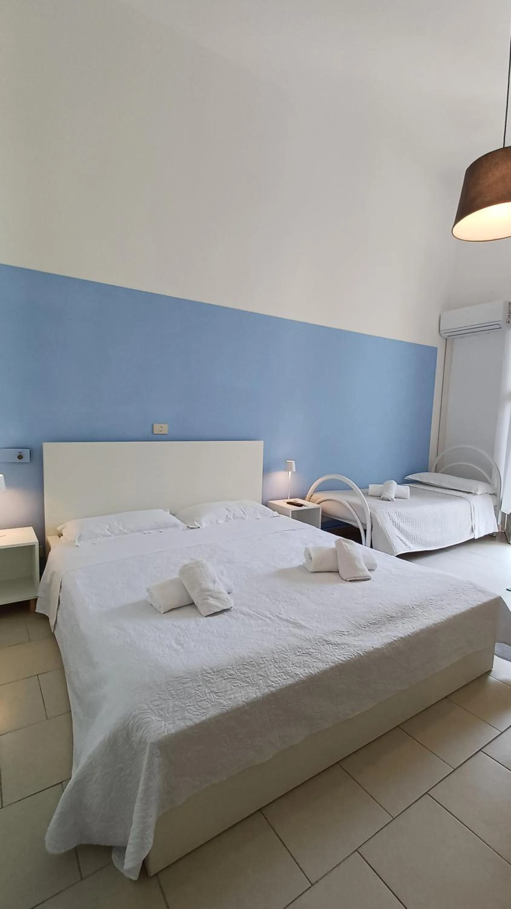 Bed in Hotel Canarco