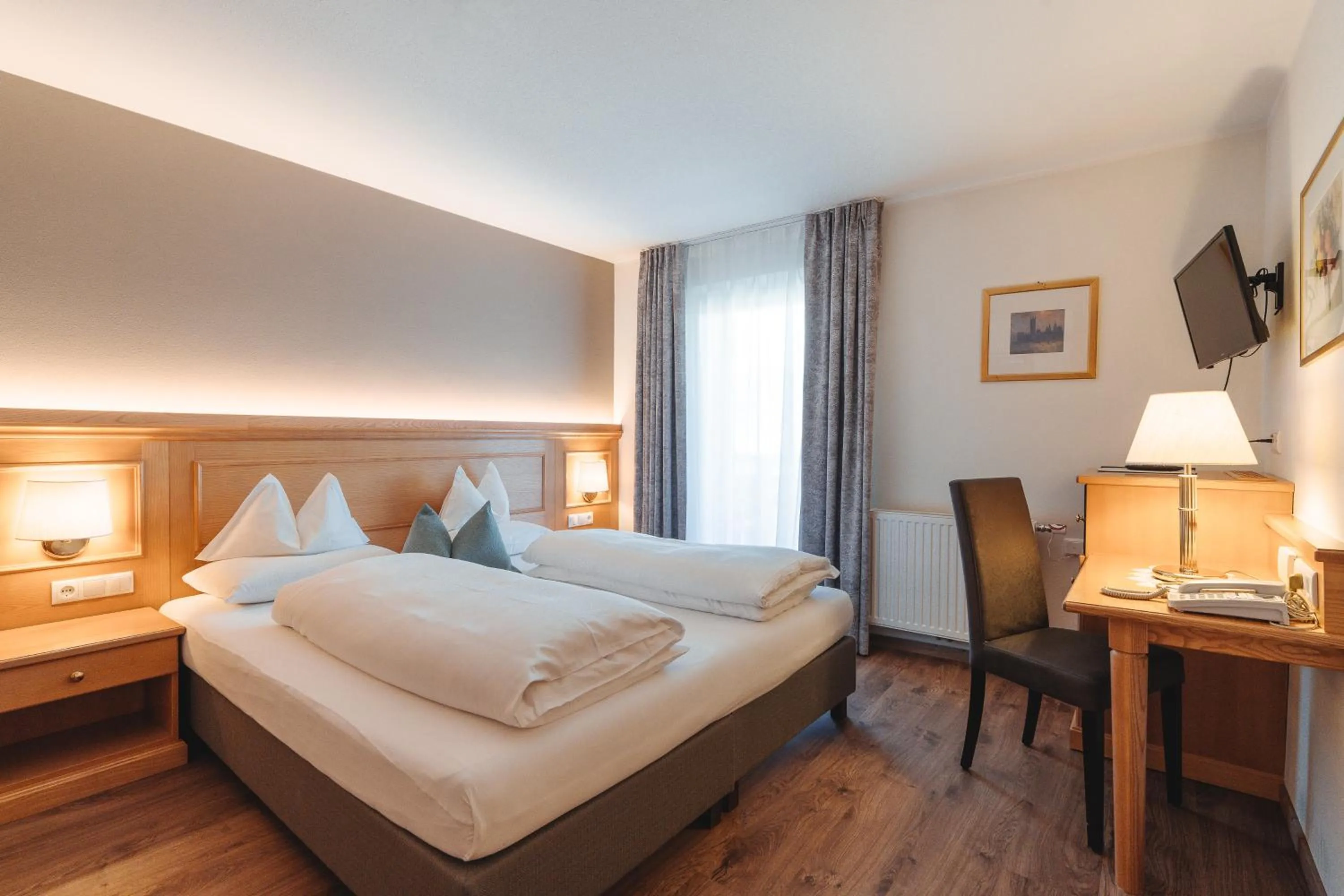 Photo of the whole room, Bed in Hotel Reischach