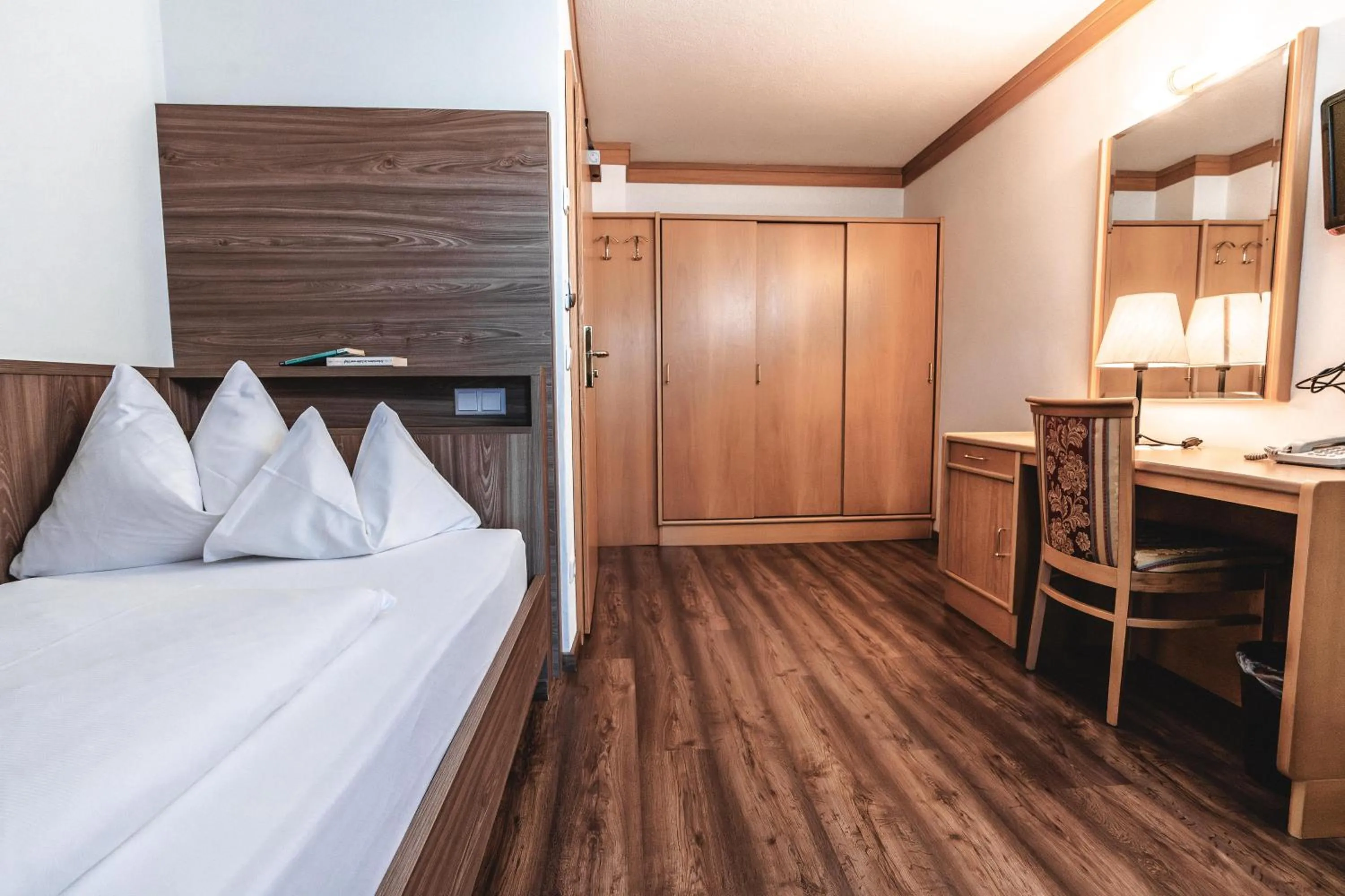 Photo of the whole room, Bed in Hotel Reischach