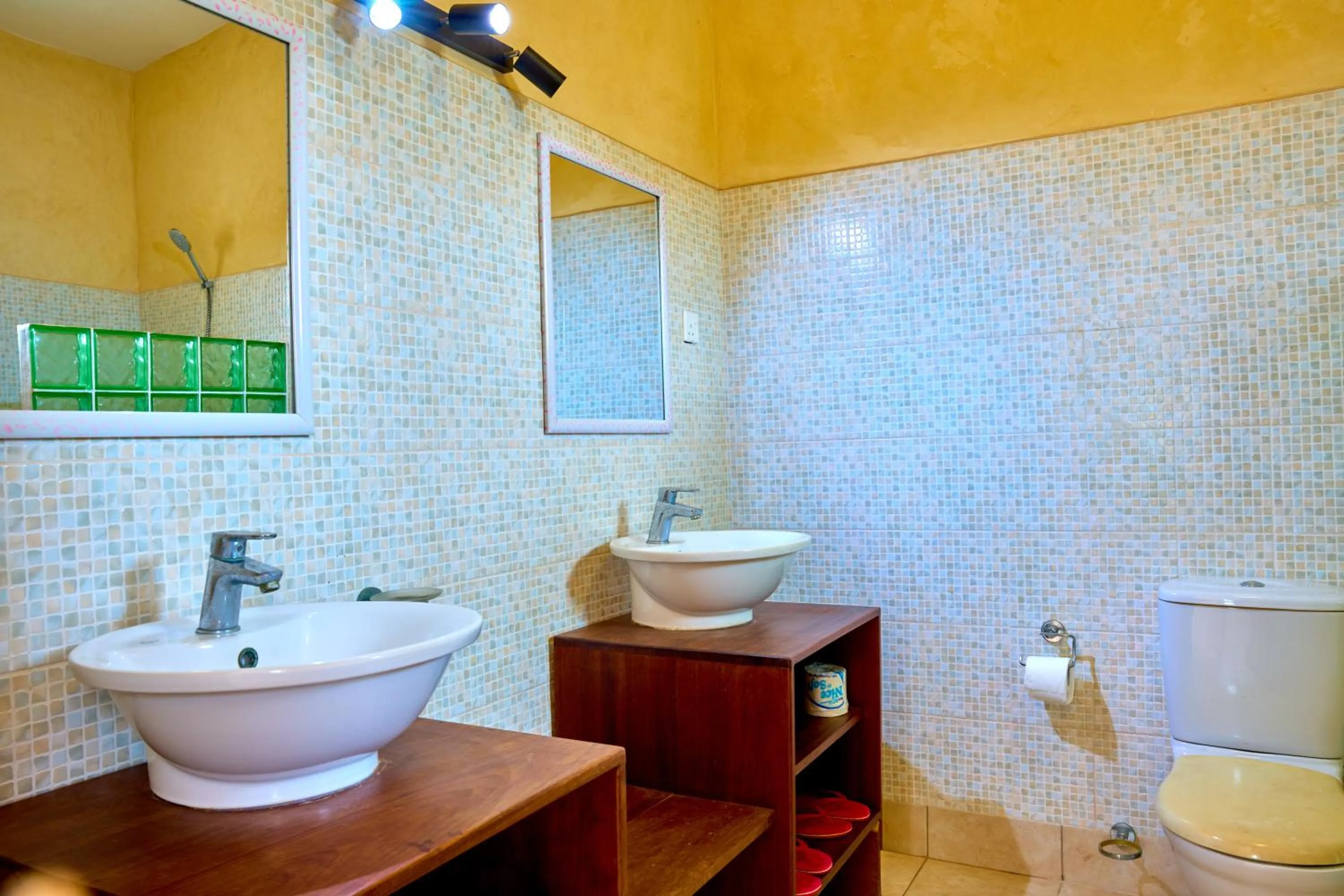 Shower in Flametree Beach Homes