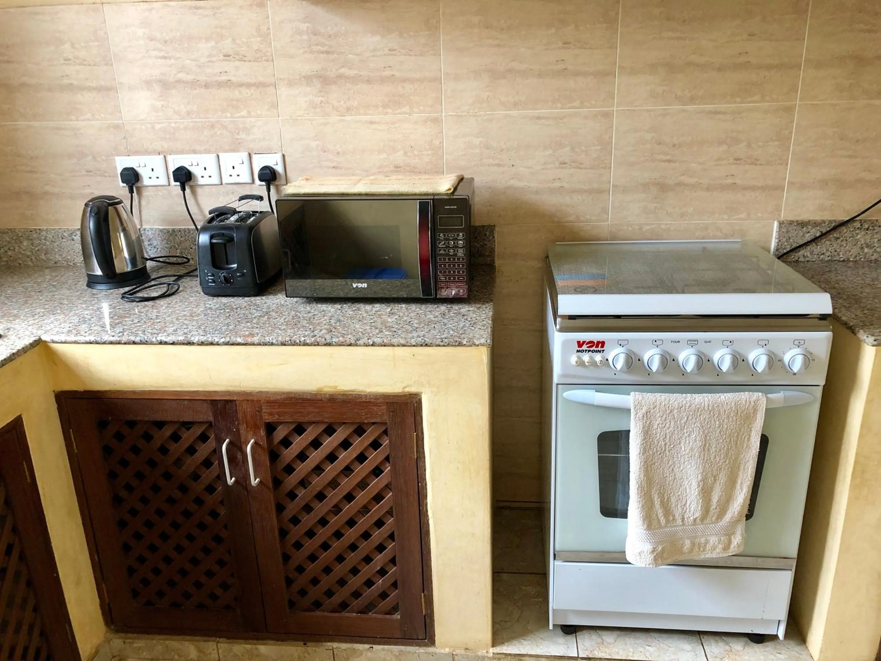 Kitchen or kitchenette in Flametree Beach Homes