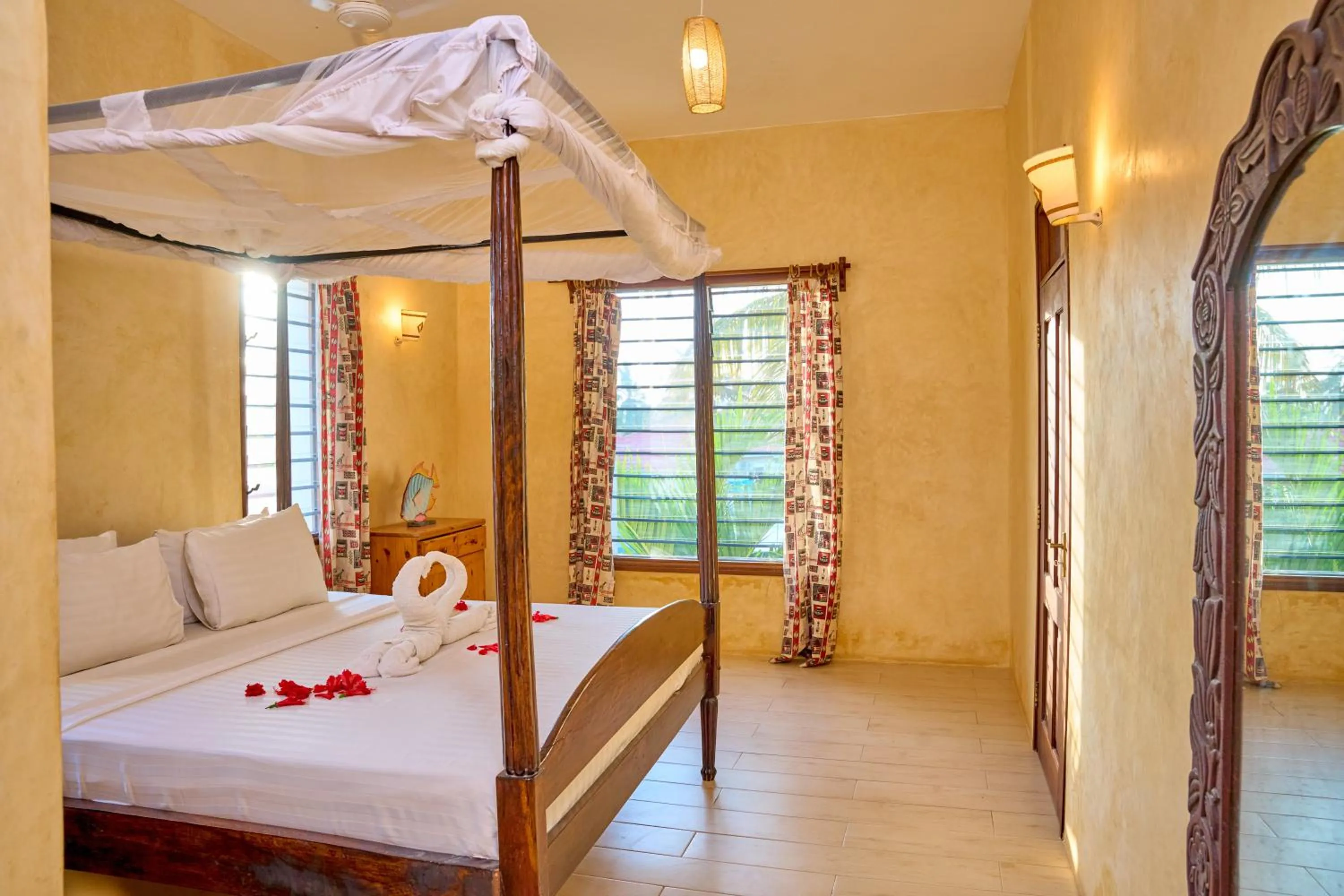 Bedroom, Bed in Flametree Beach Homes