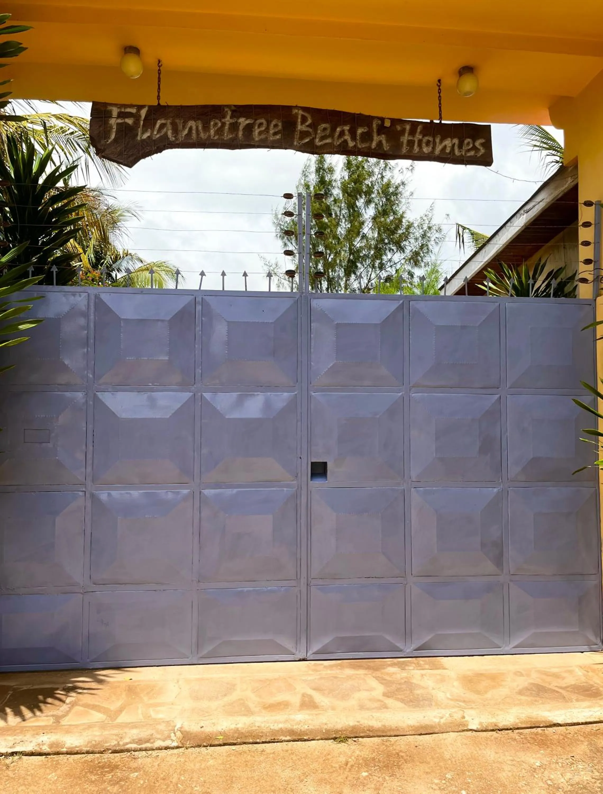Facade/entrance in Flametree Beach Homes