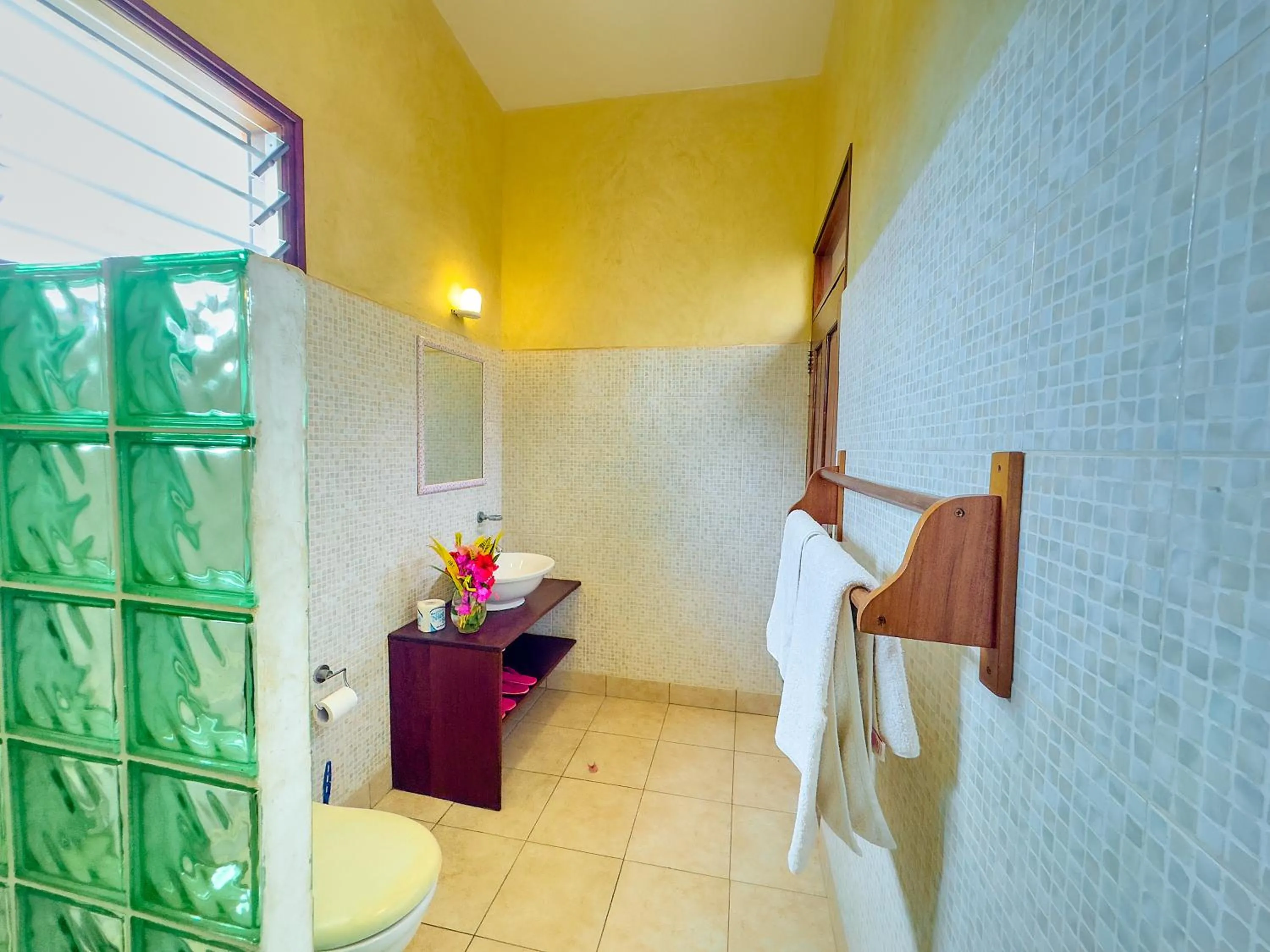 Shower in Flametree Beach Homes