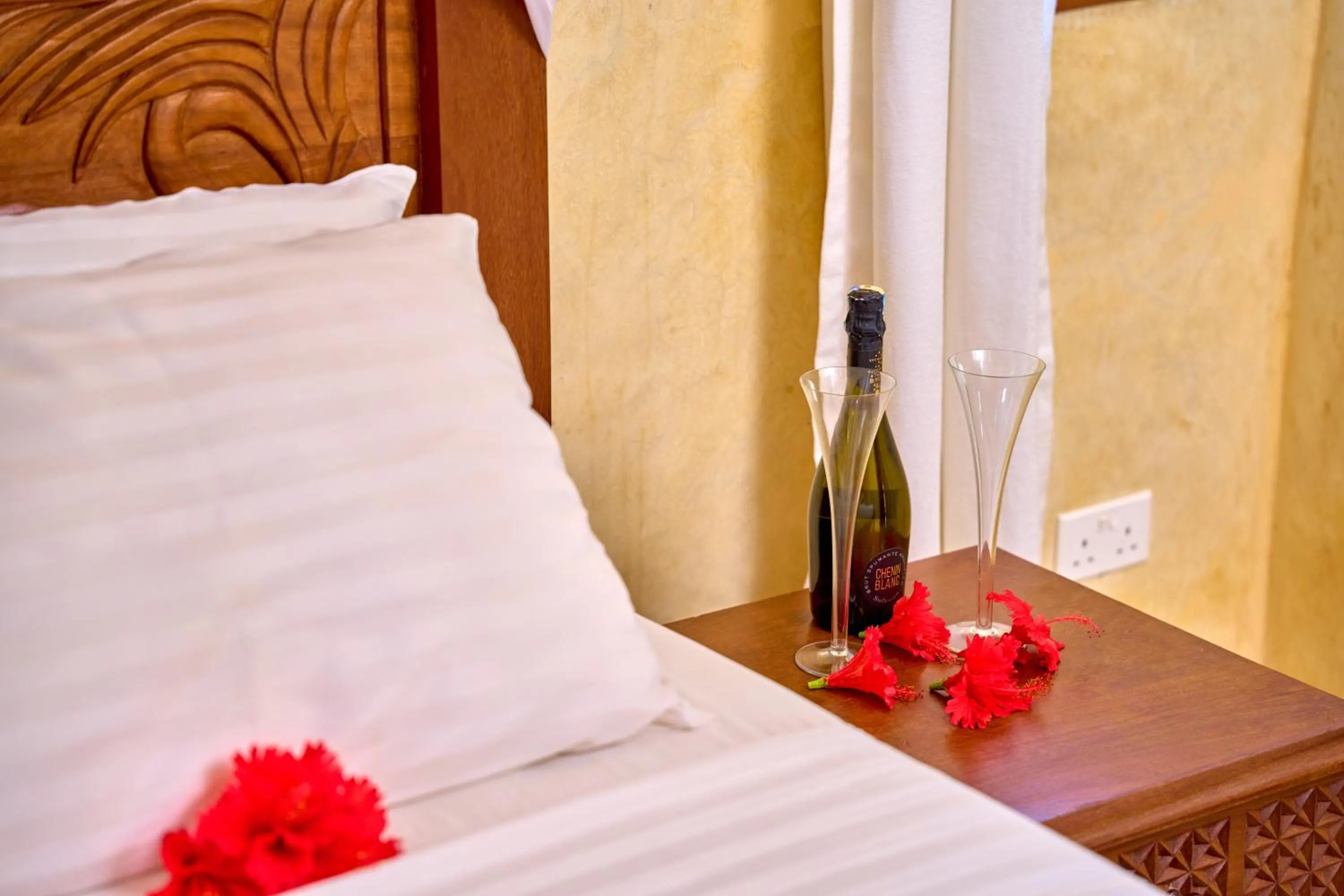 Photo of the whole room, Bed in Flametree Beach Homes