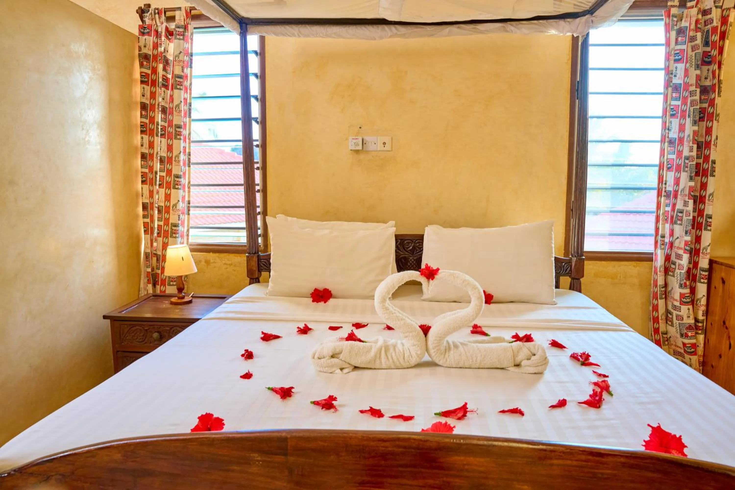 Bedroom, Bed in Flametree Beach Homes