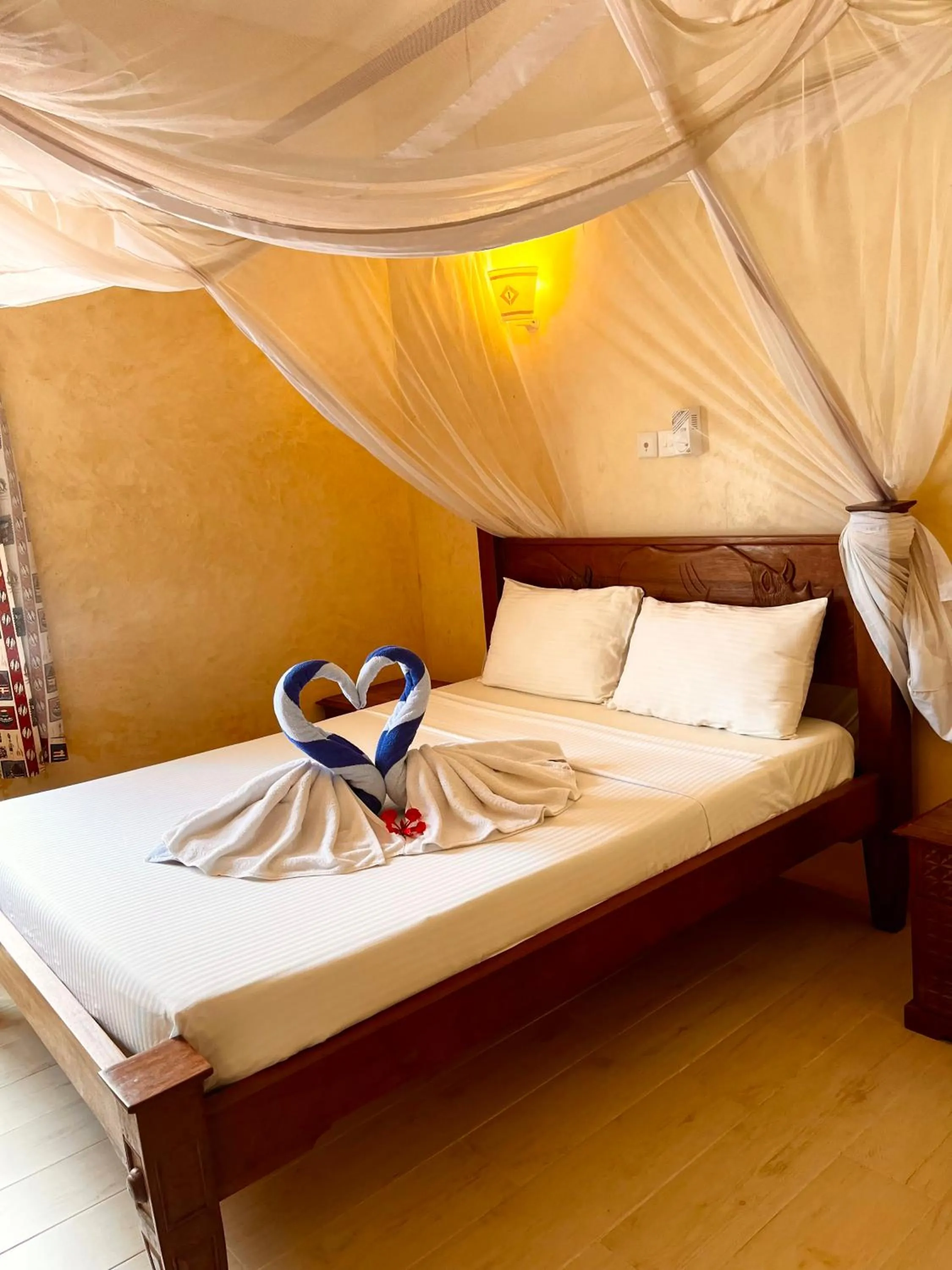 Bedroom, Bed in Flametree Beach Homes
