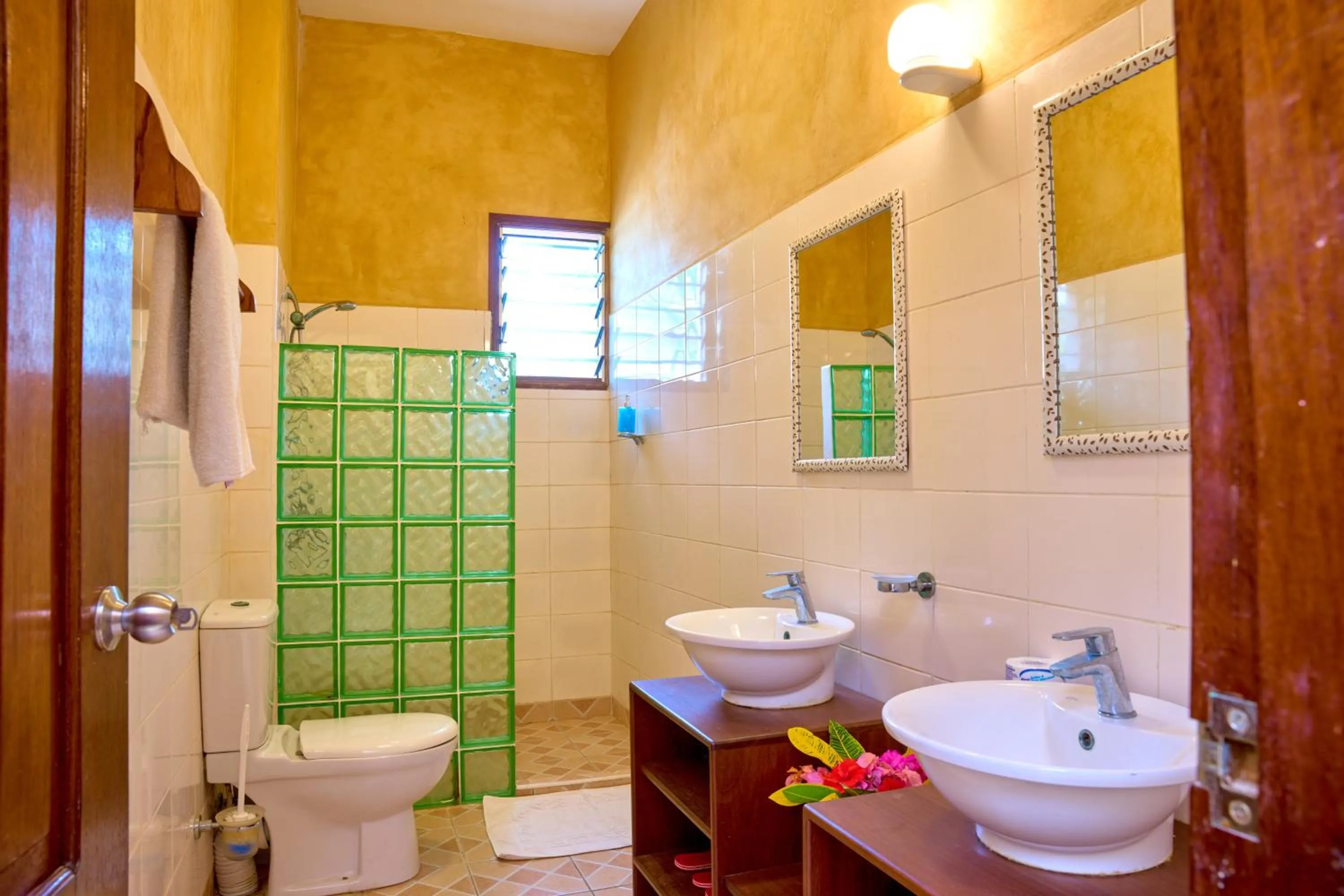 Shower in Flametree Beach Homes