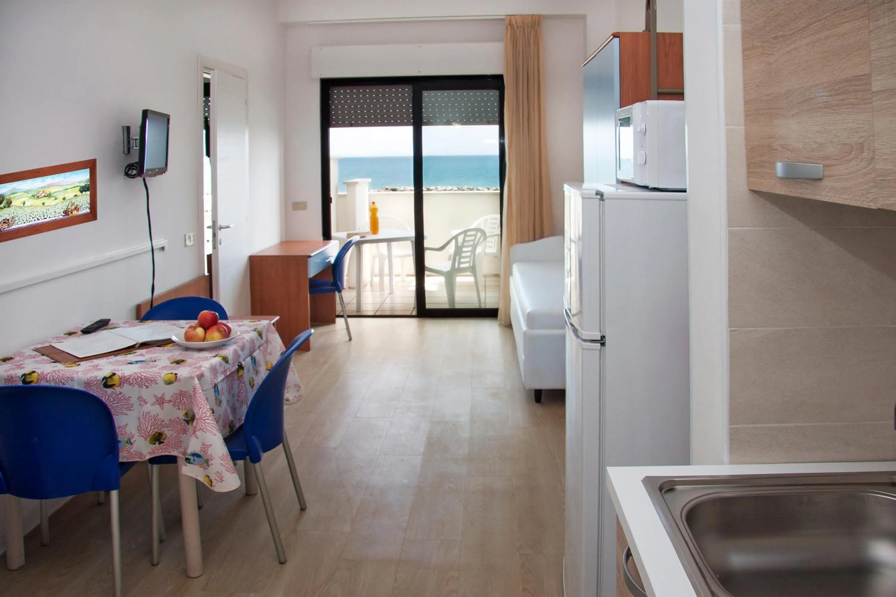 Kitchen or kitchenette, Bed in Residence Sunrise