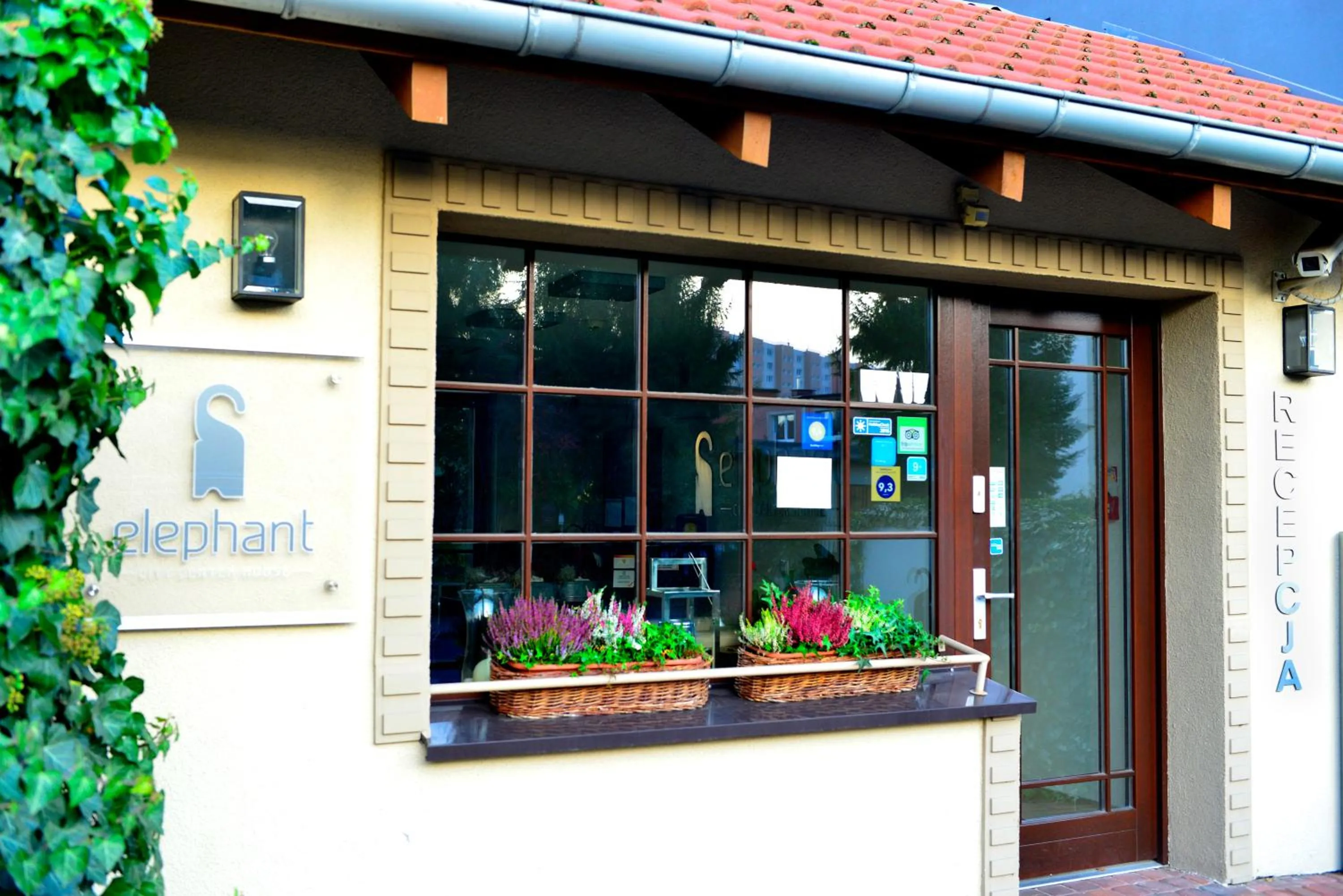 Property building in City Center House Elephant