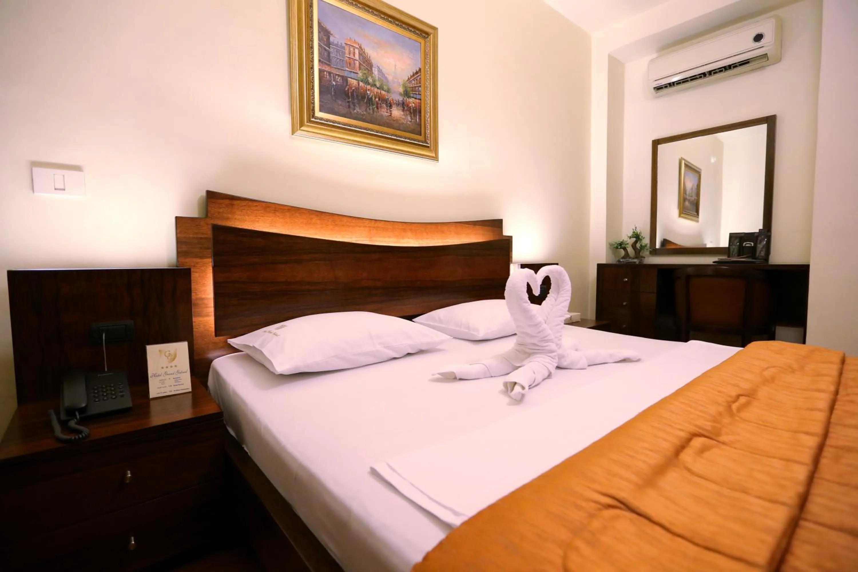 Bed in Grand Gabriel