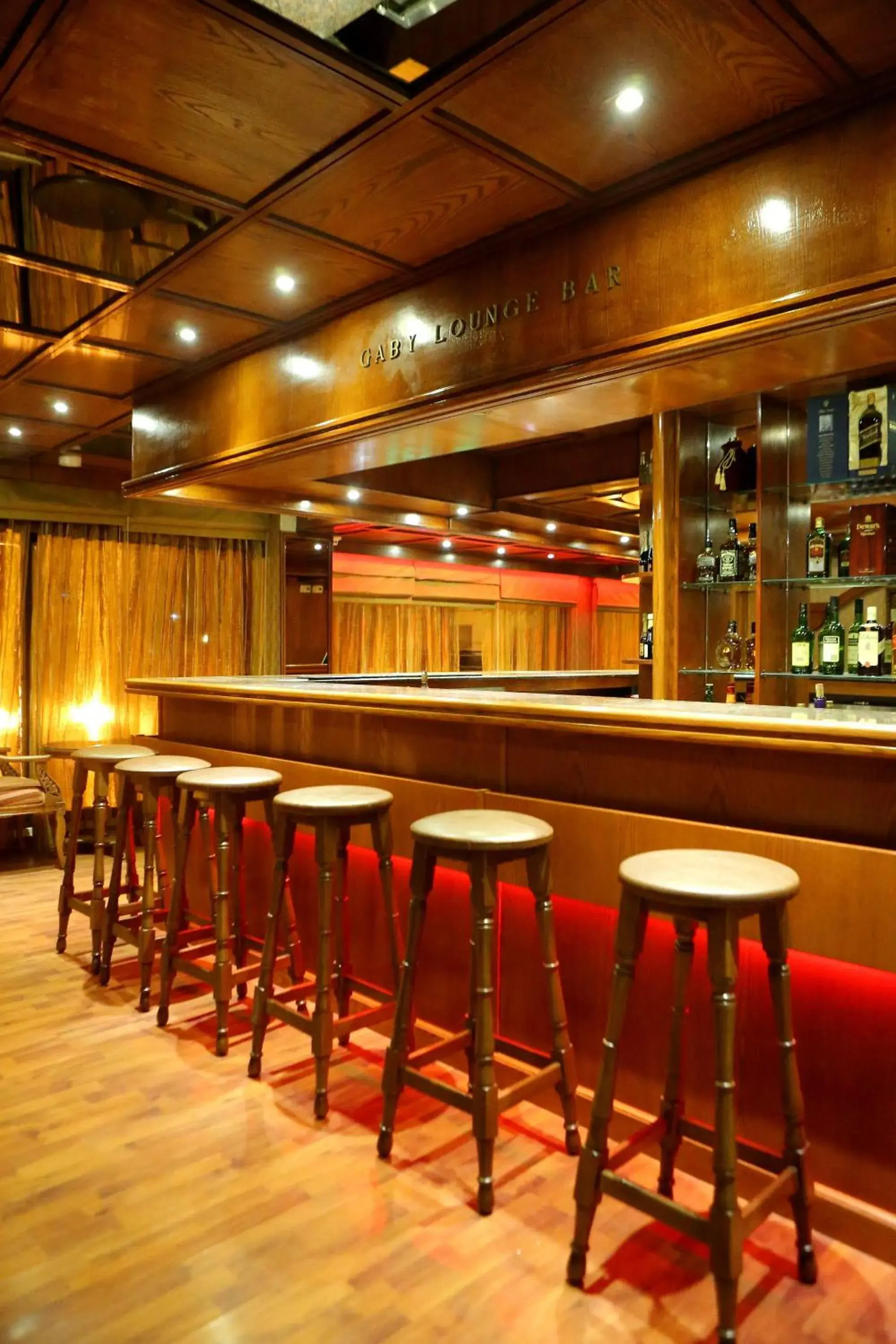 Restaurant/places to eat in Grand Gabriel Restaurant/places to eat in Grand Gabriel