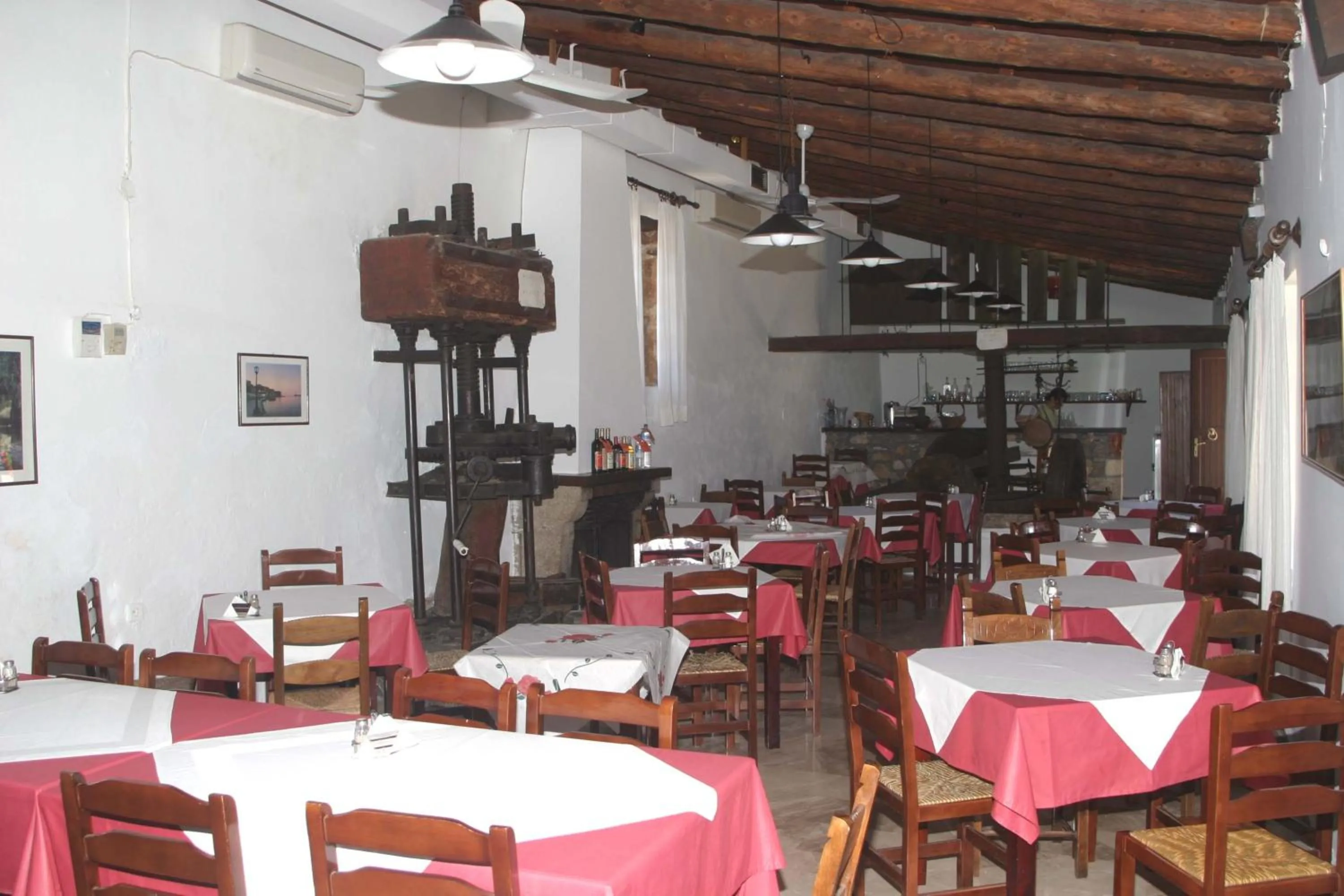 Restaurant/places to eat in Oasis Guesthouse