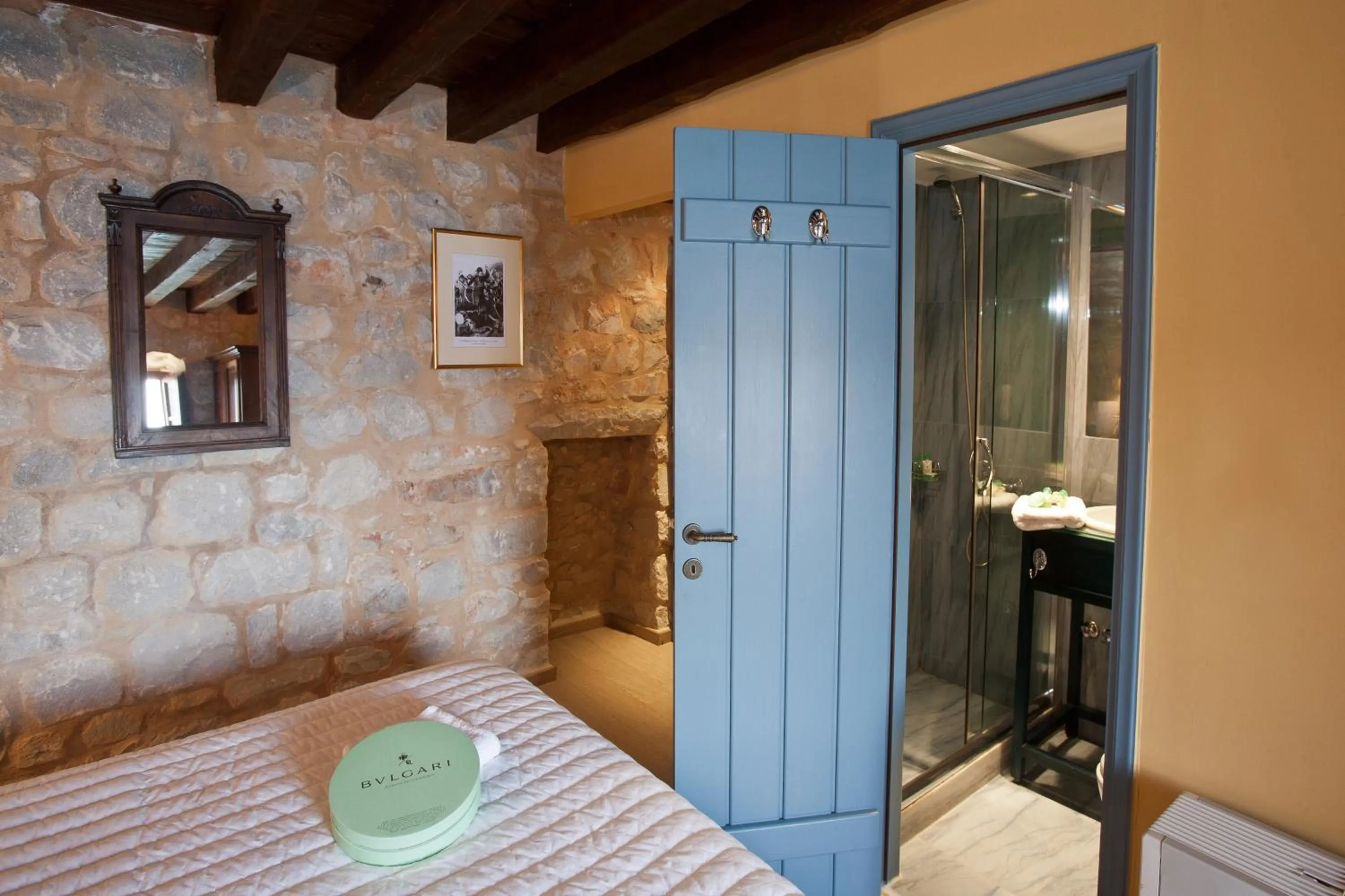 Photo of the whole room, Bed in Mavromichalai