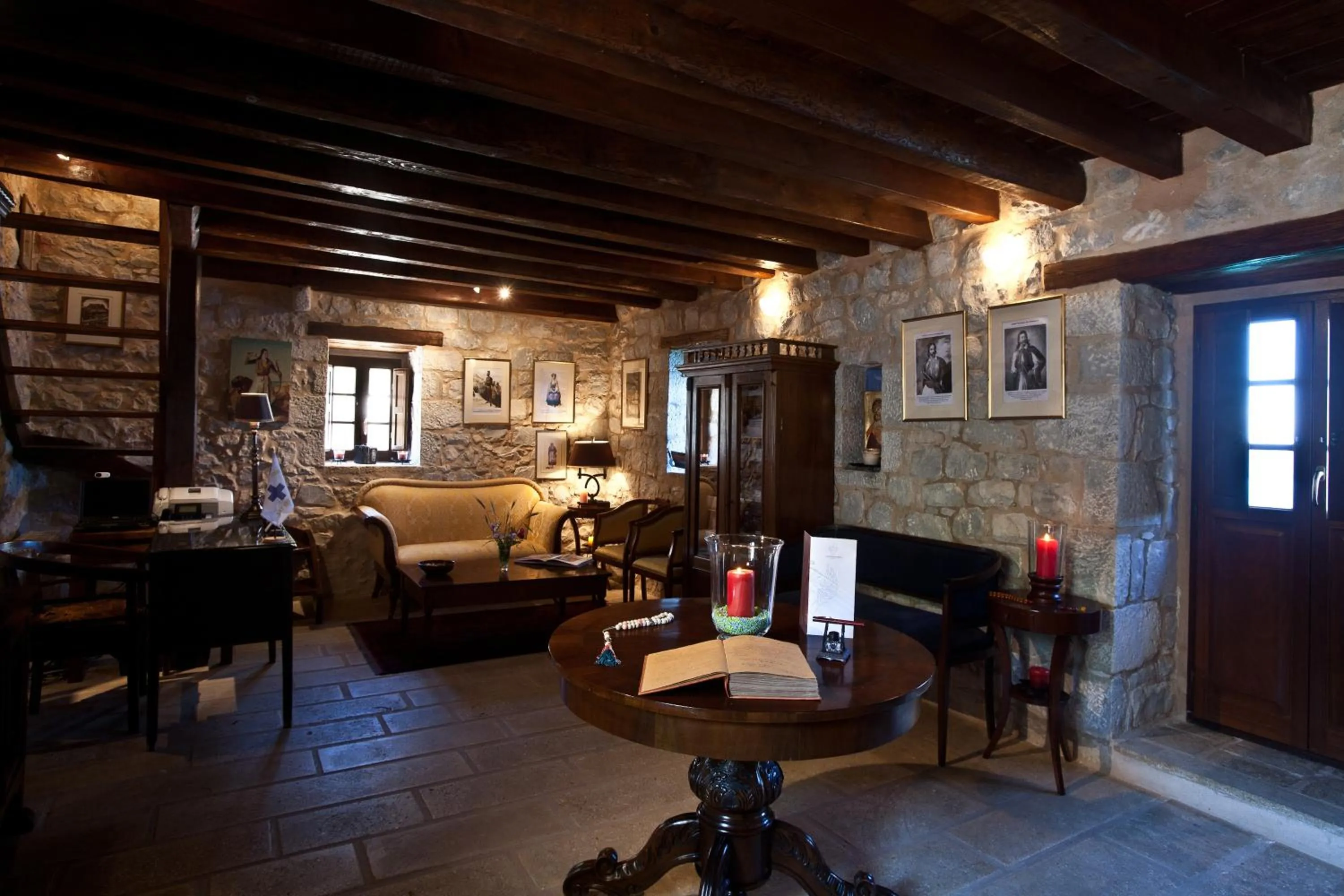 Lobby or reception in Mavromichalai