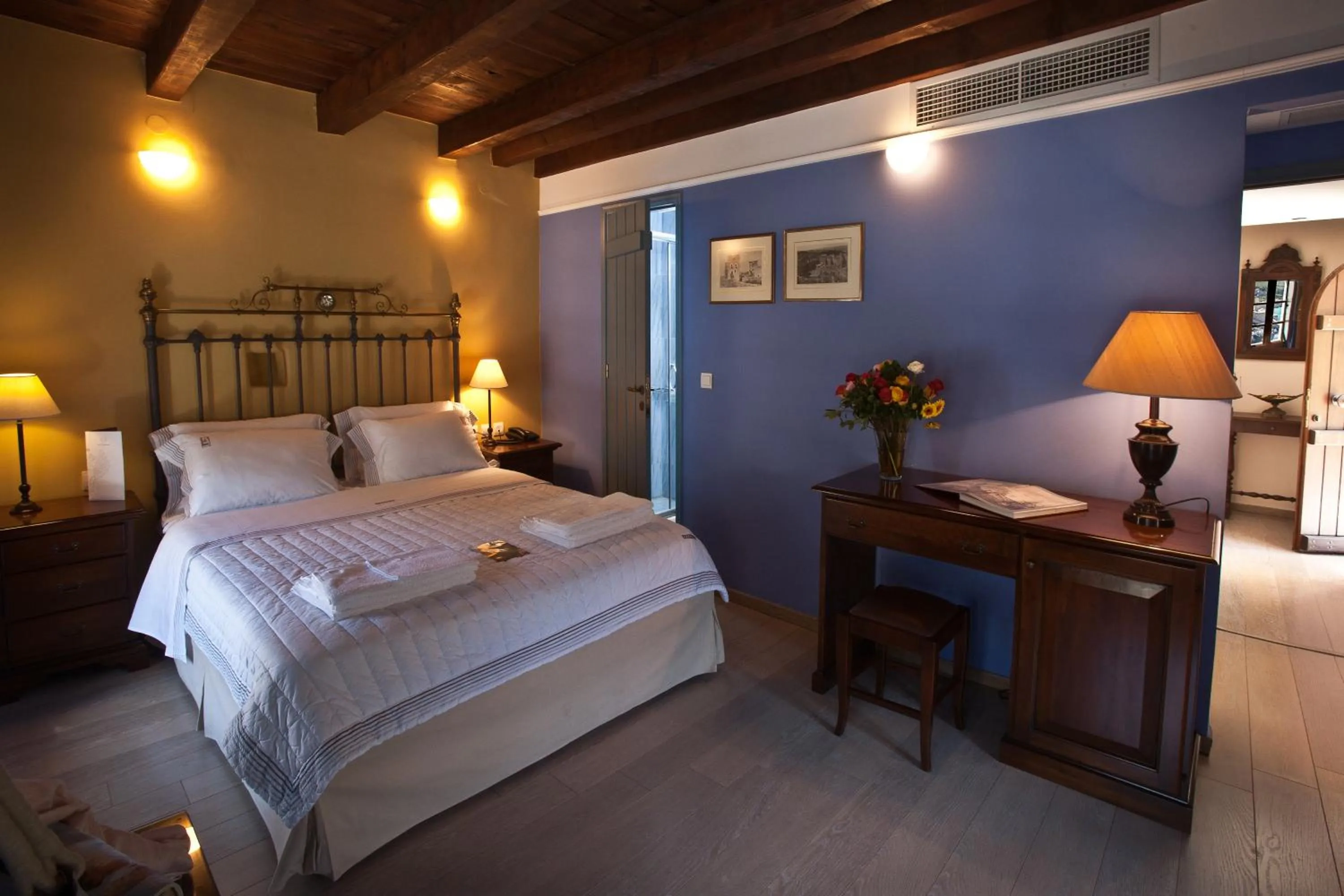 Photo of the whole room, Bed in Mavromichalai