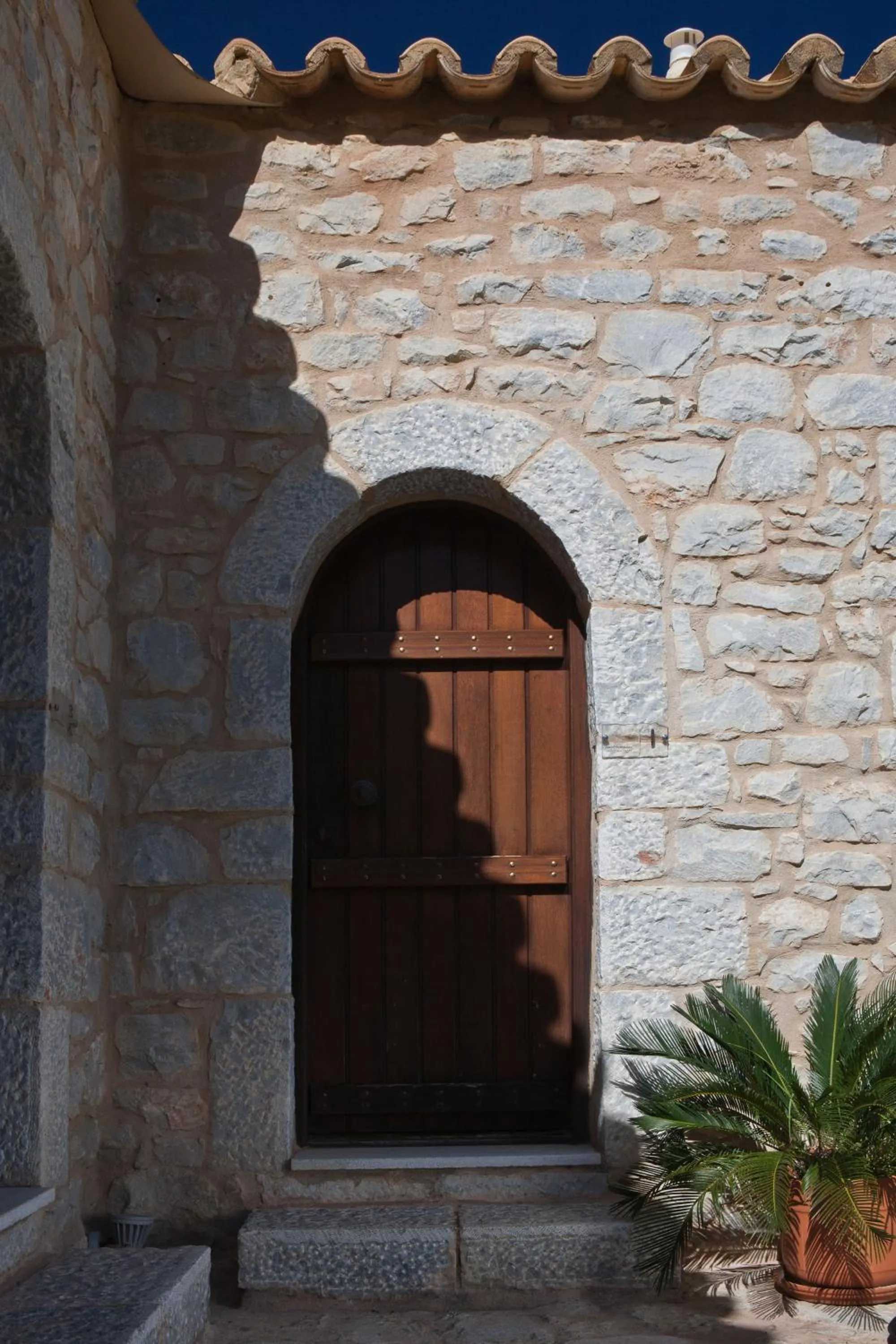 Facade/entrance in Mavromichalai