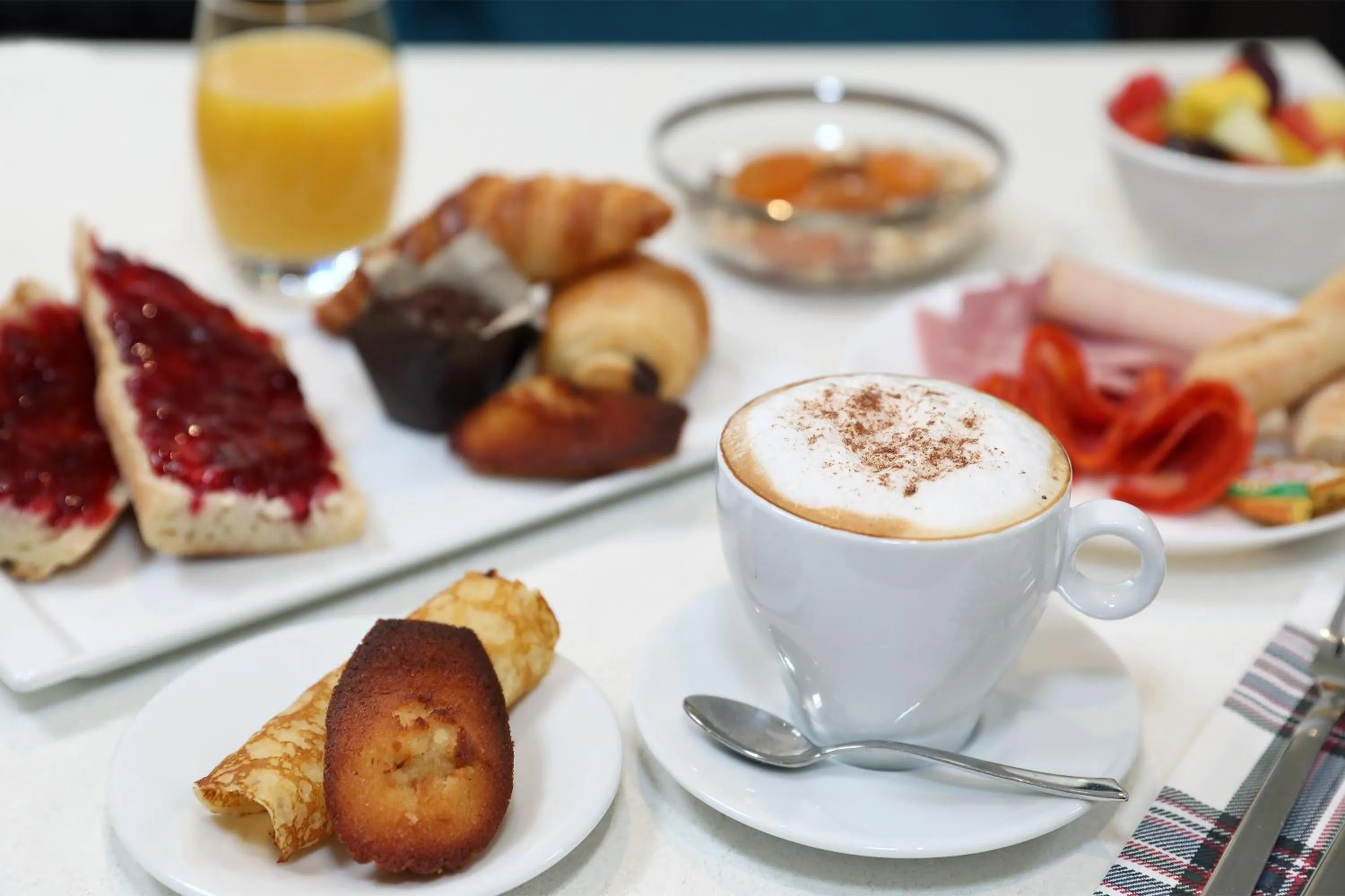 Breakfast in Le Néliö