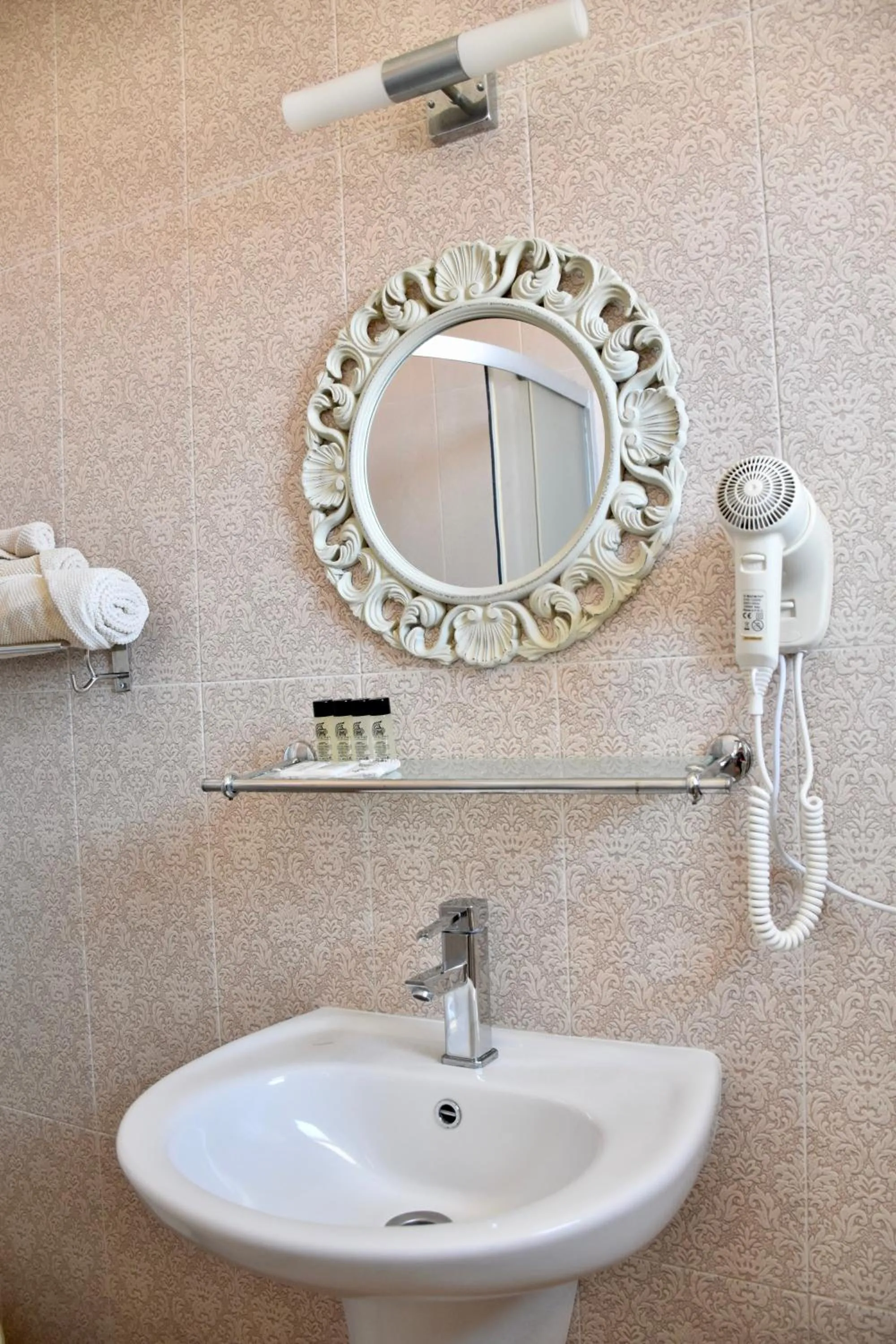 Family Hotel Apolonia