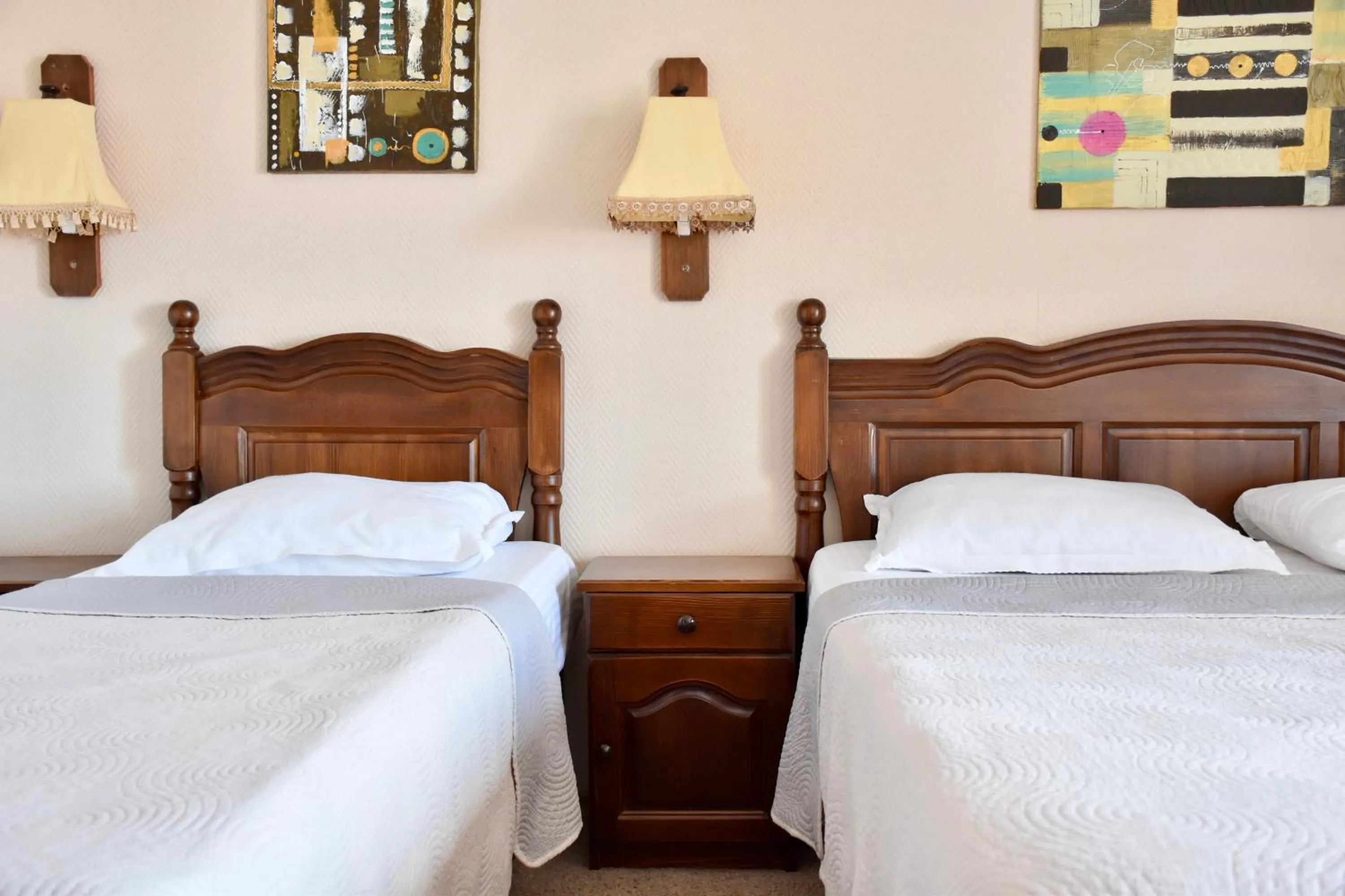 Bed in Family Hotel Apolonia