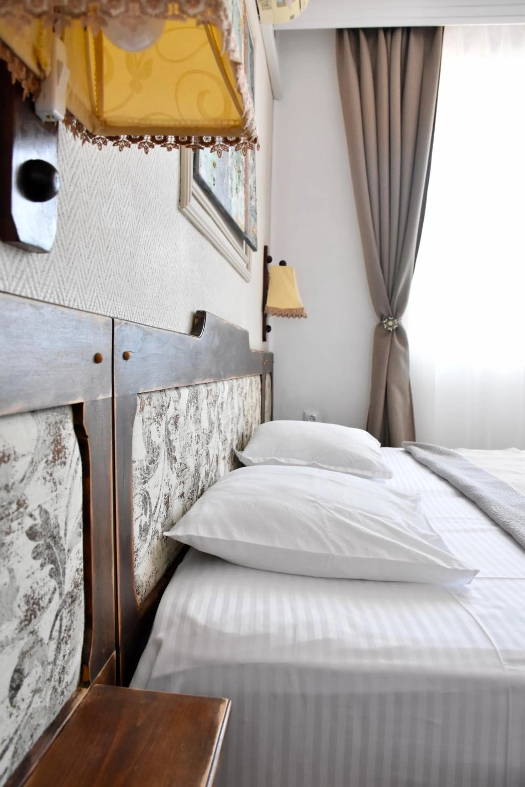 Bed in Family Hotel Apolonia