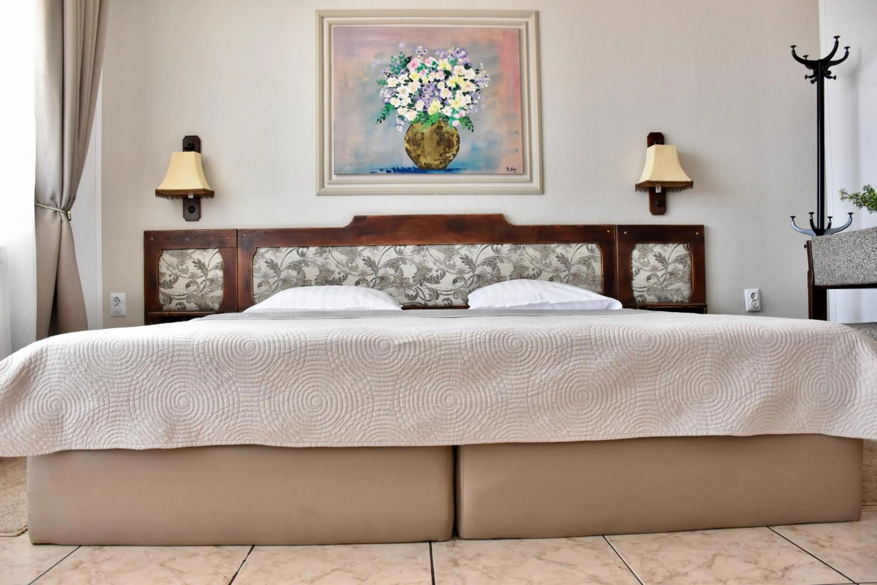 Bed in Family Hotel Apolonia