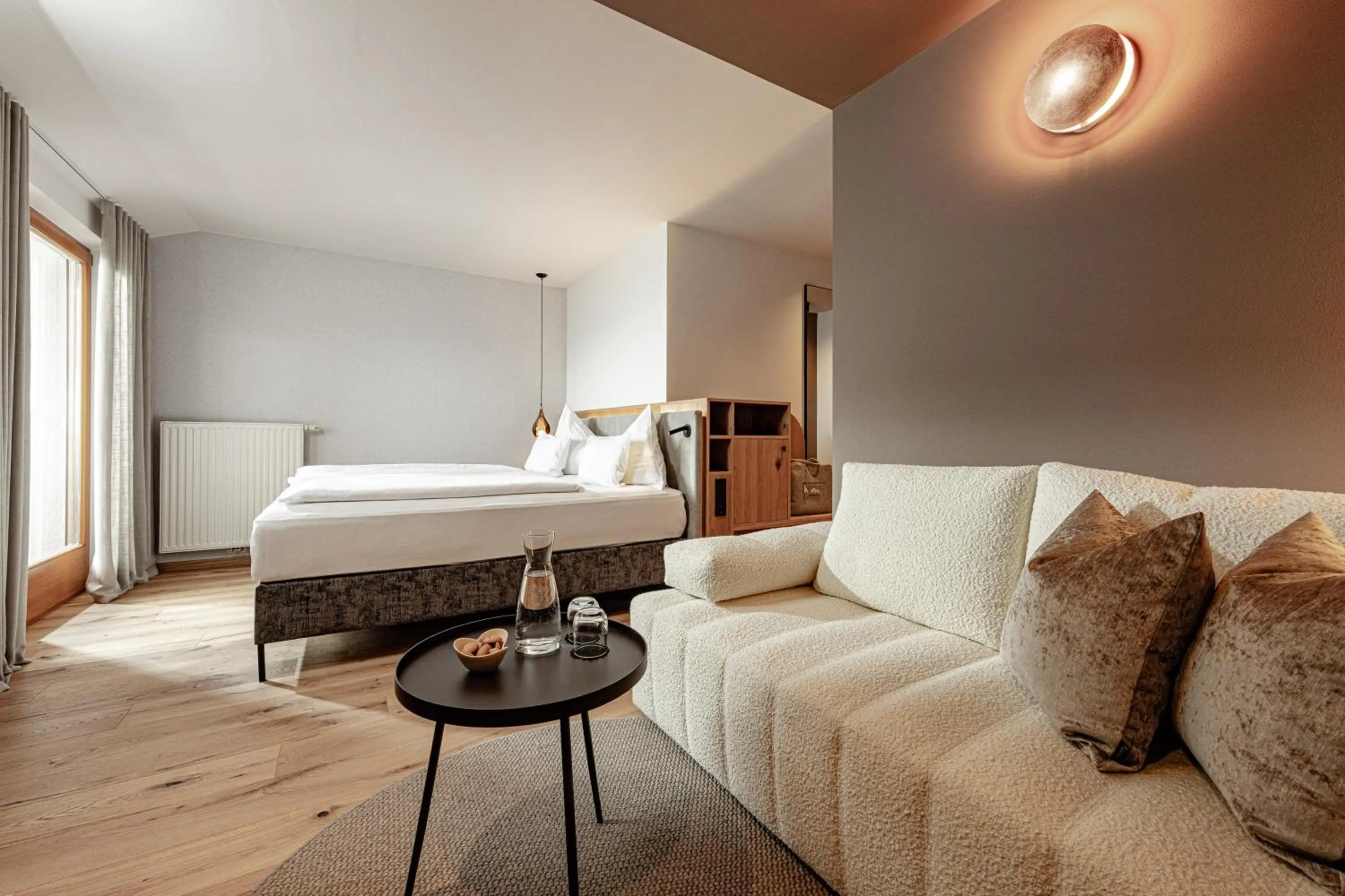 Photo of the whole room, Bed in Panoramahotel Huberhof