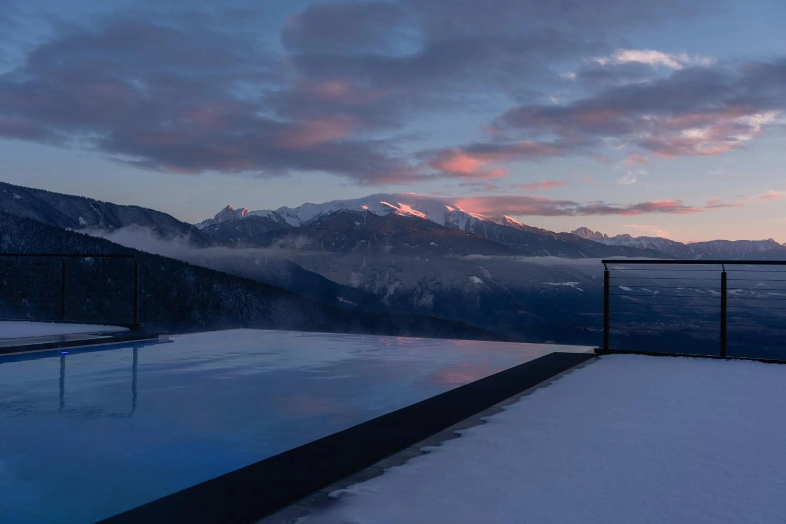 Swimming pool in Panoramahotel Huberhof