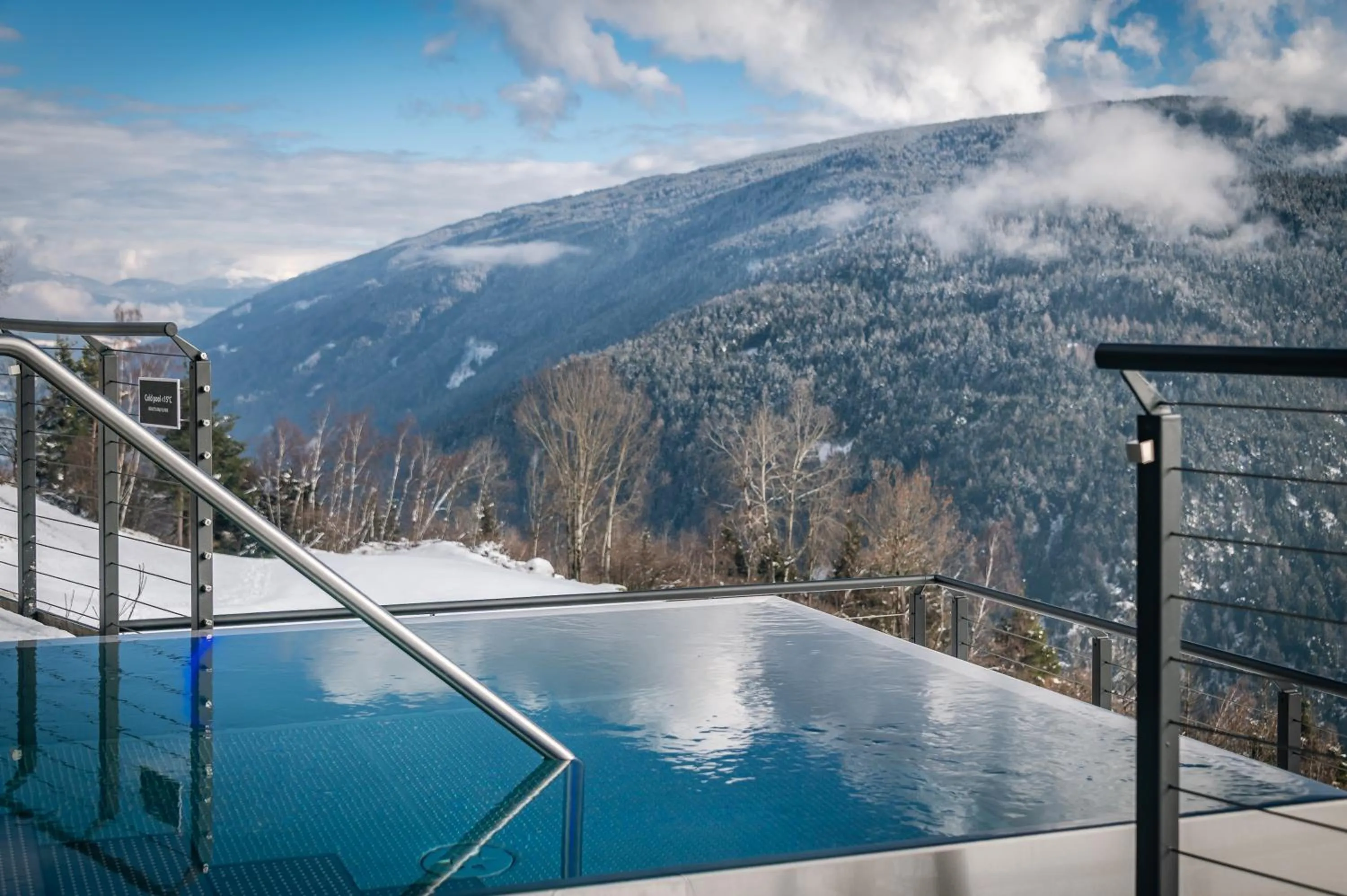 Swimming pool in Panoramahotel Huberhof