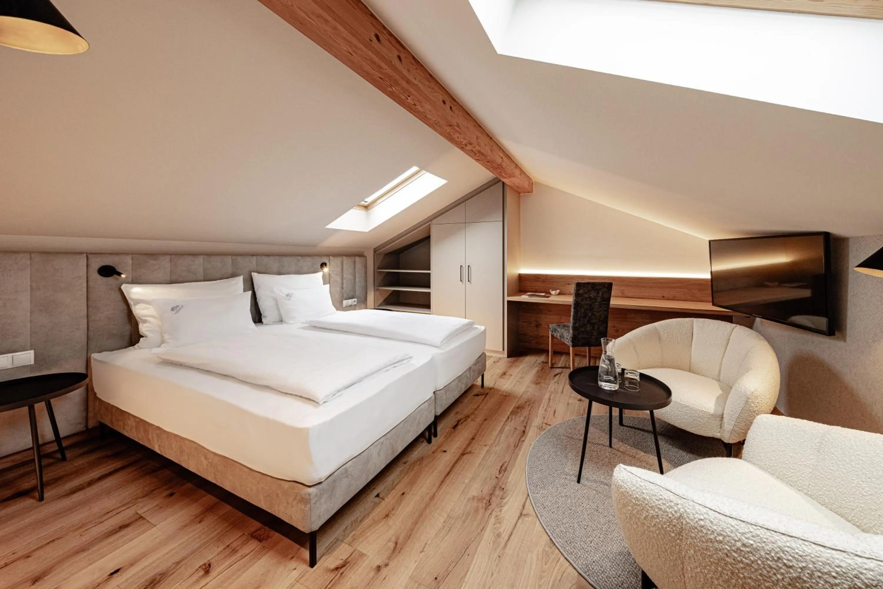 Photo of the whole room, Bed in Panoramahotel Huberhof