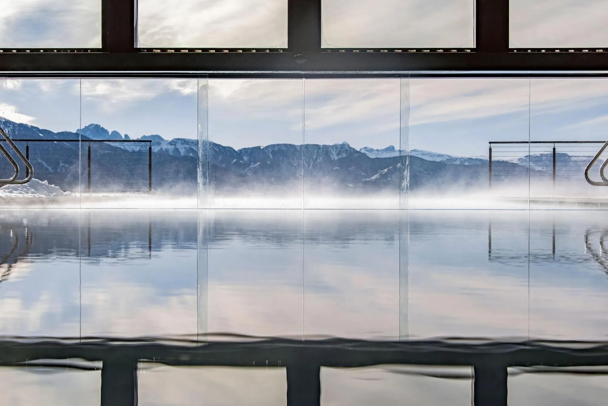 Swimming pool in Panoramahotel Huberhof