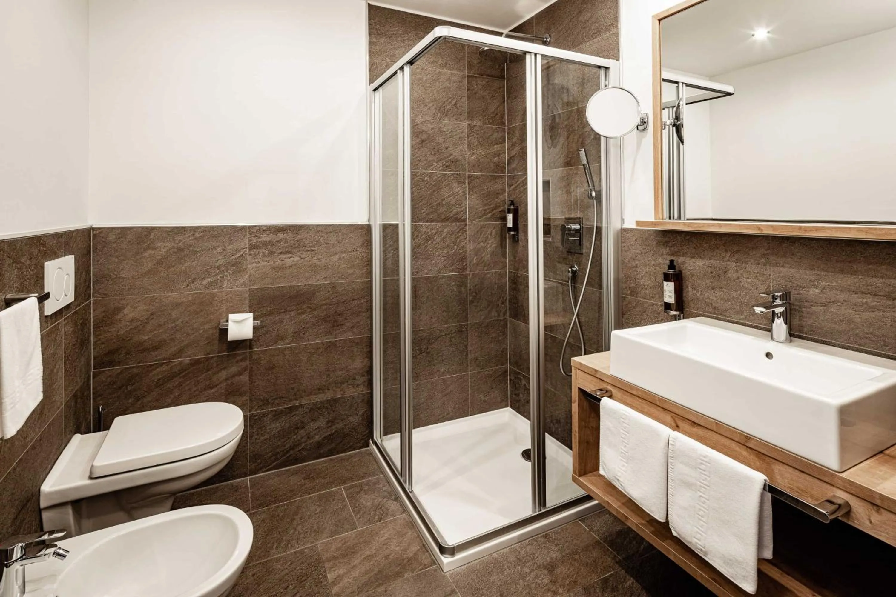 Bathroom in Panoramahotel Huberhof