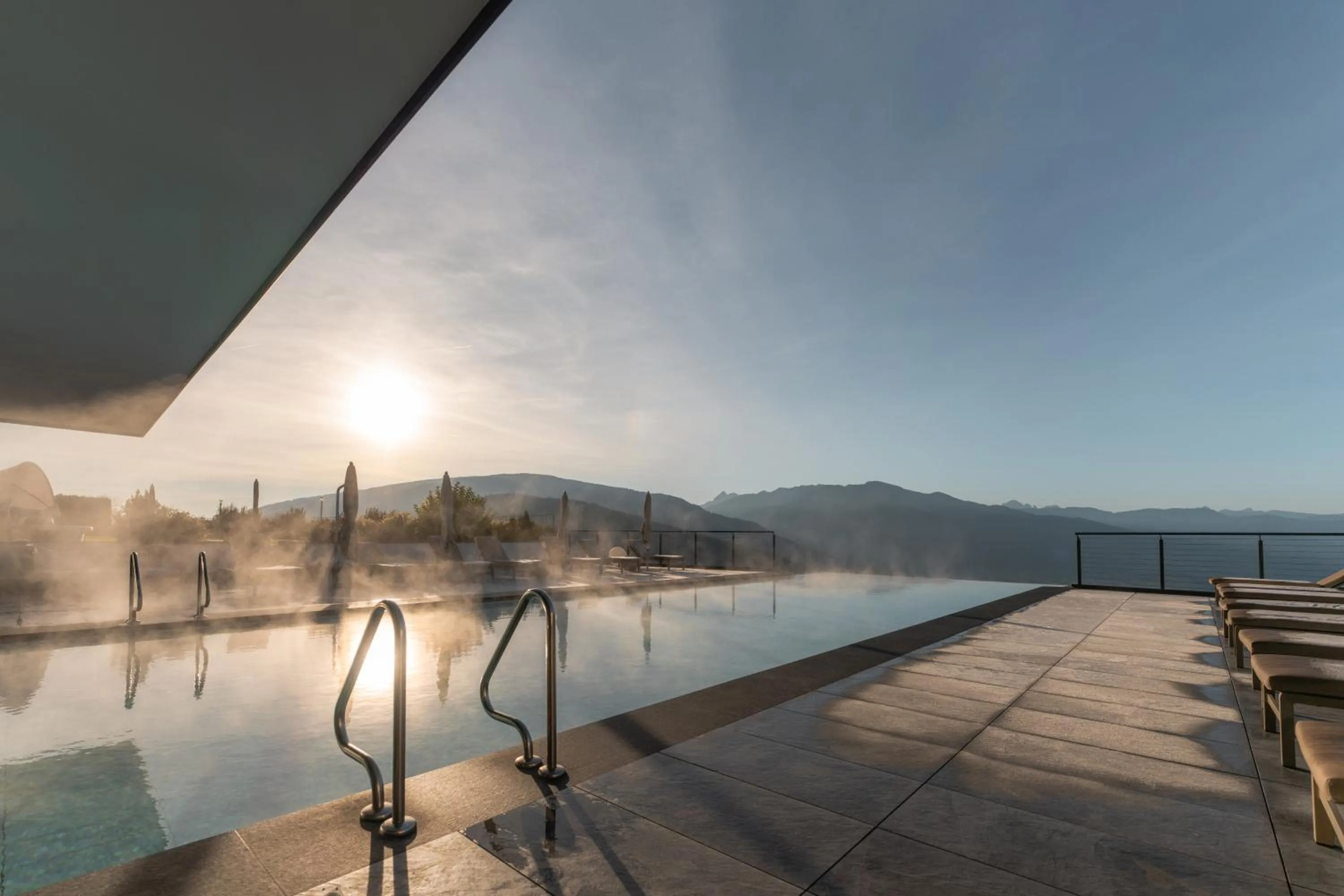 Swimming pool in Panoramahotel Huberhof