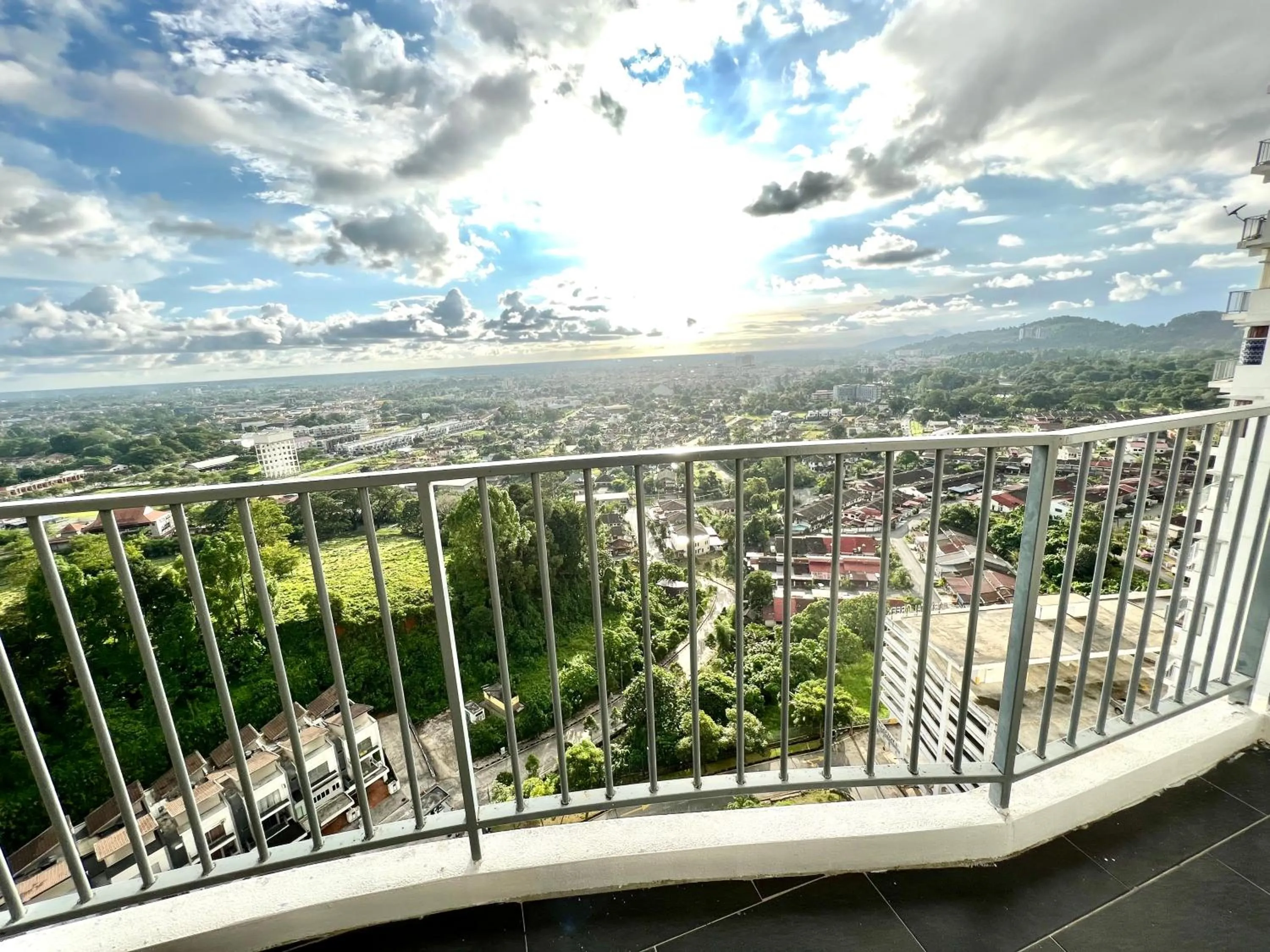 Home Away from Home in Taiping - 3R4B Family & Group Friendly!