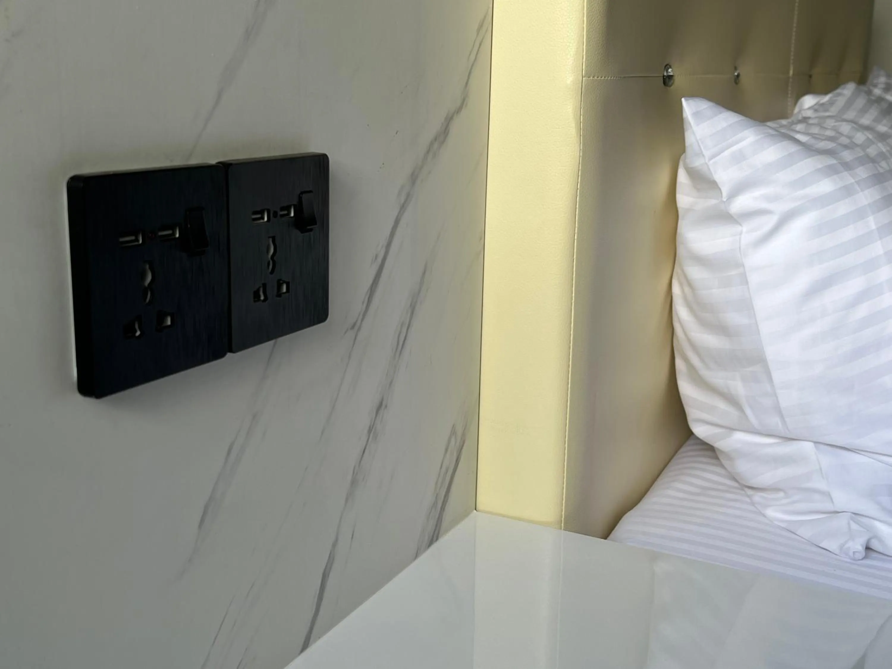 Bed in Home Away from Home in Taiping - 3R4B Family & Group Friendly!