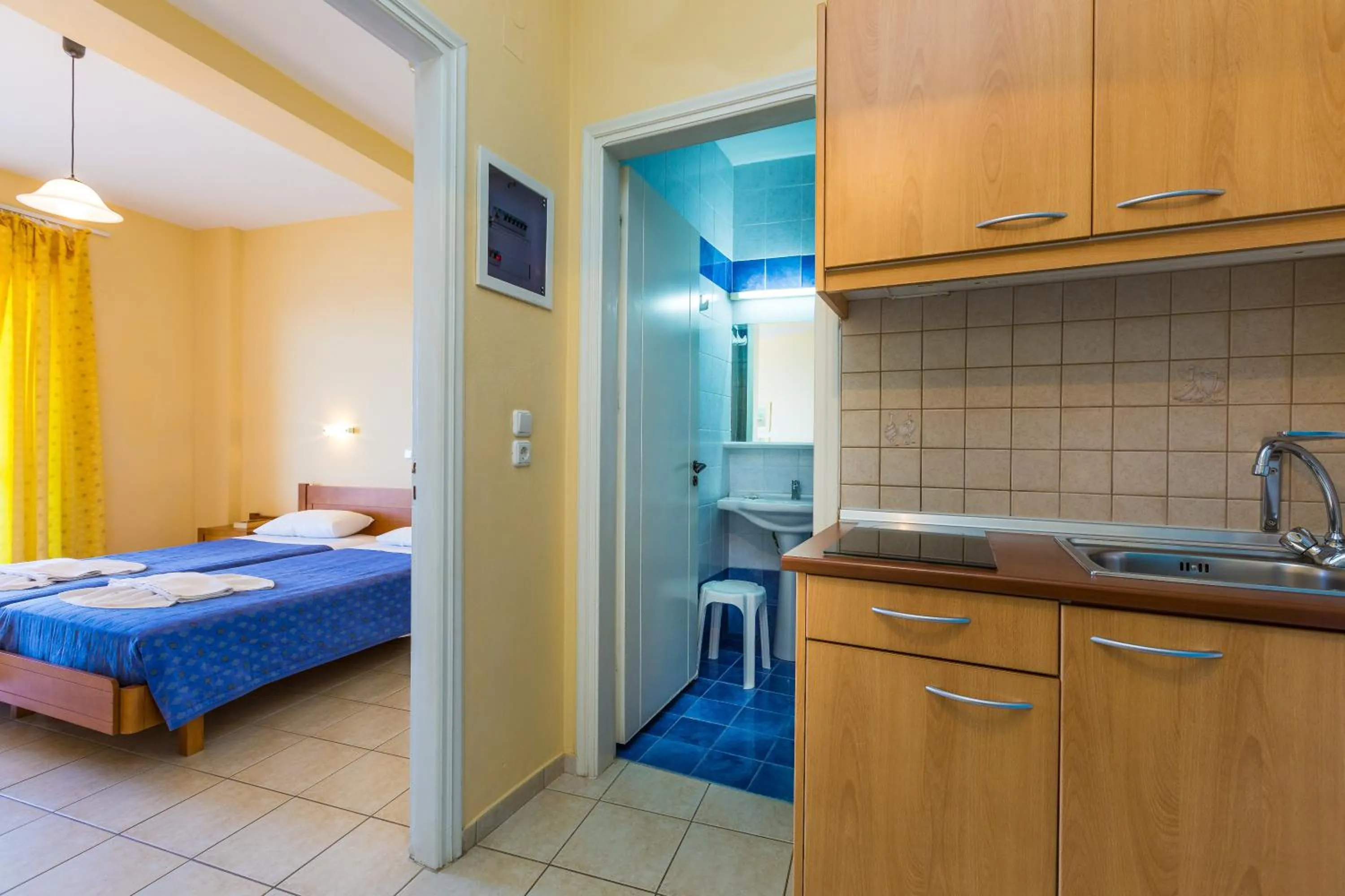 Bathroom, Bed in Atlantis