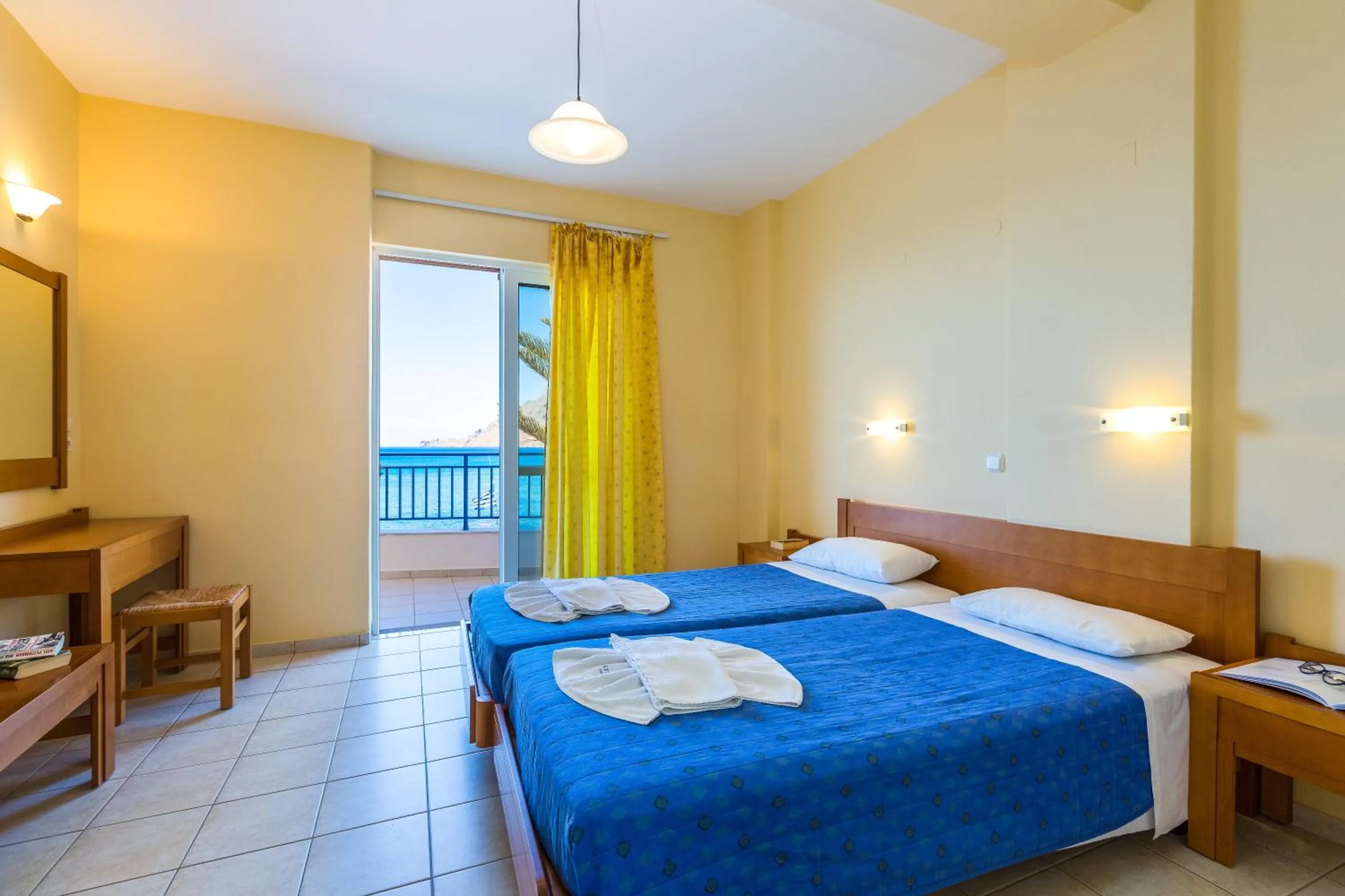 Day, Bed in Atlantis