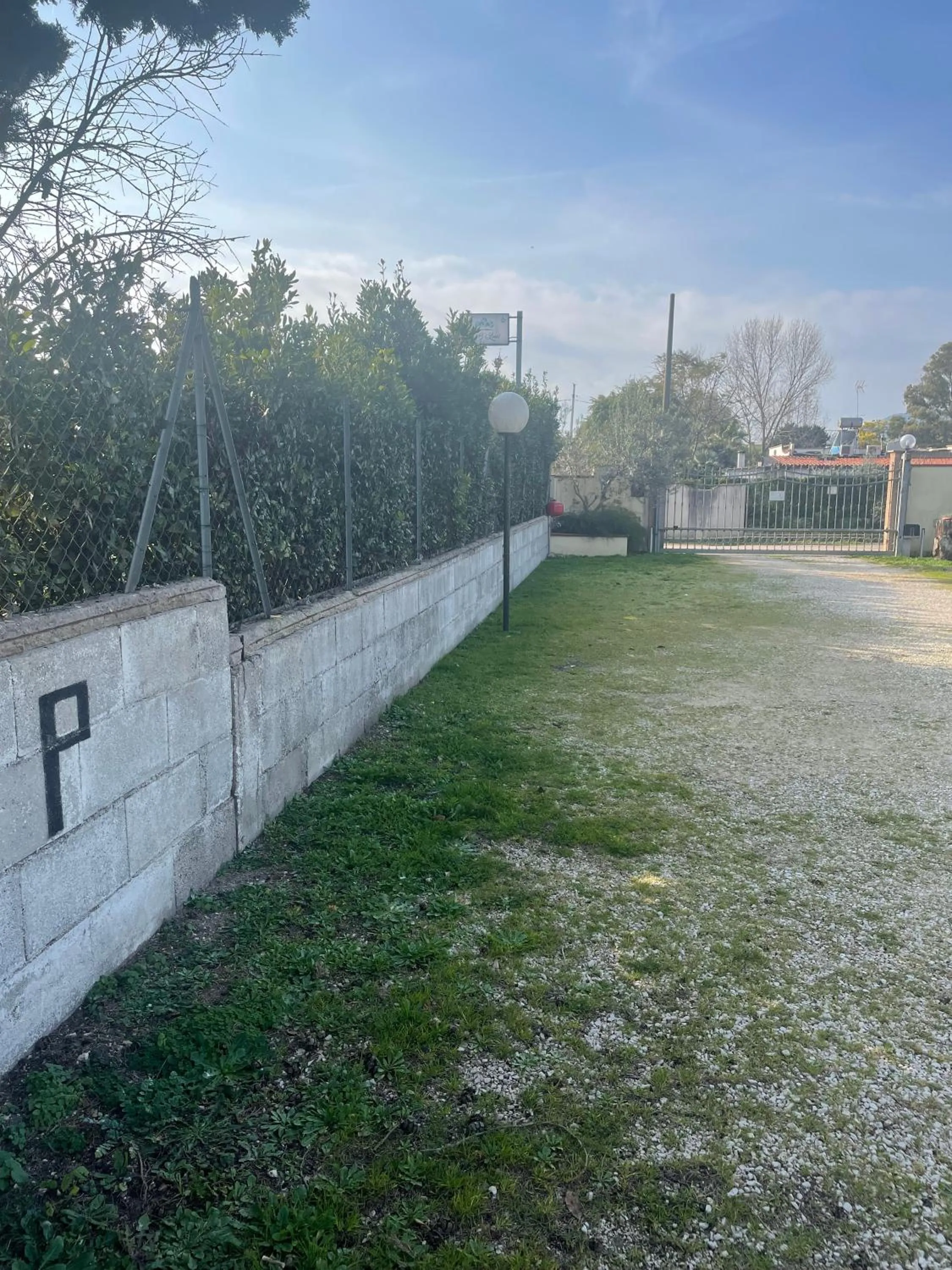 Parking in I Lecci Guesthouse