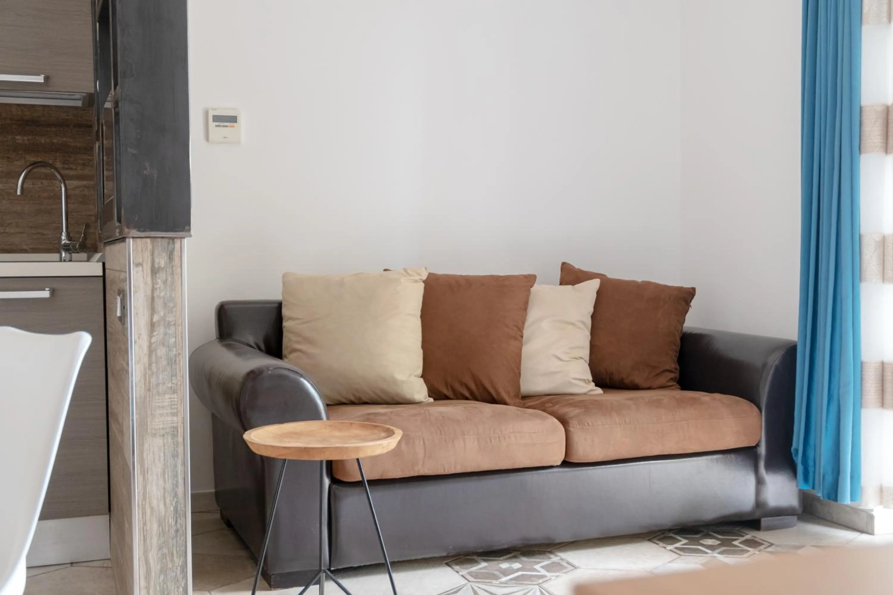 Seating area in I Lecci Guesthouse