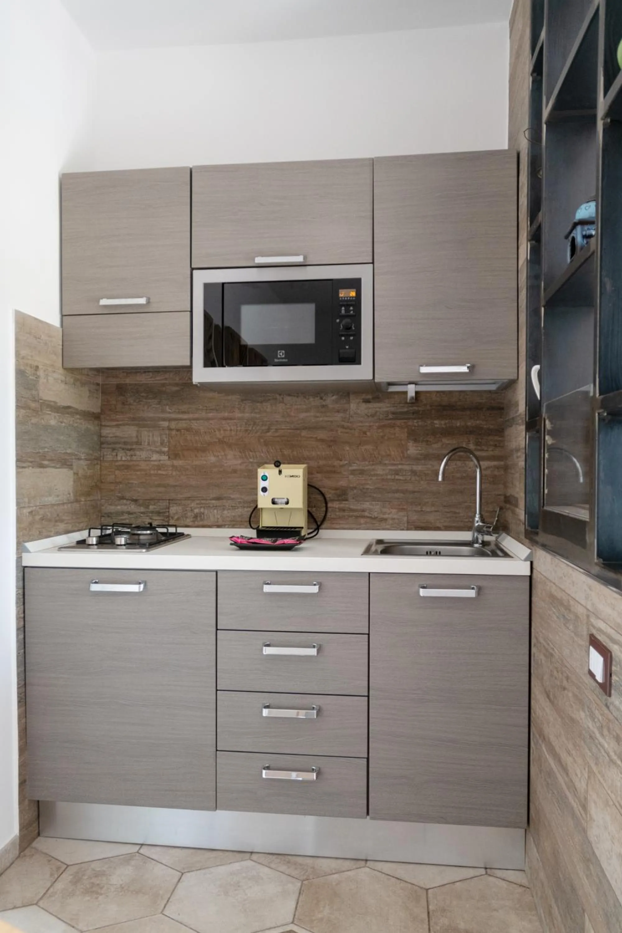 Coffee/tea facilities in I Lecci Guesthouse