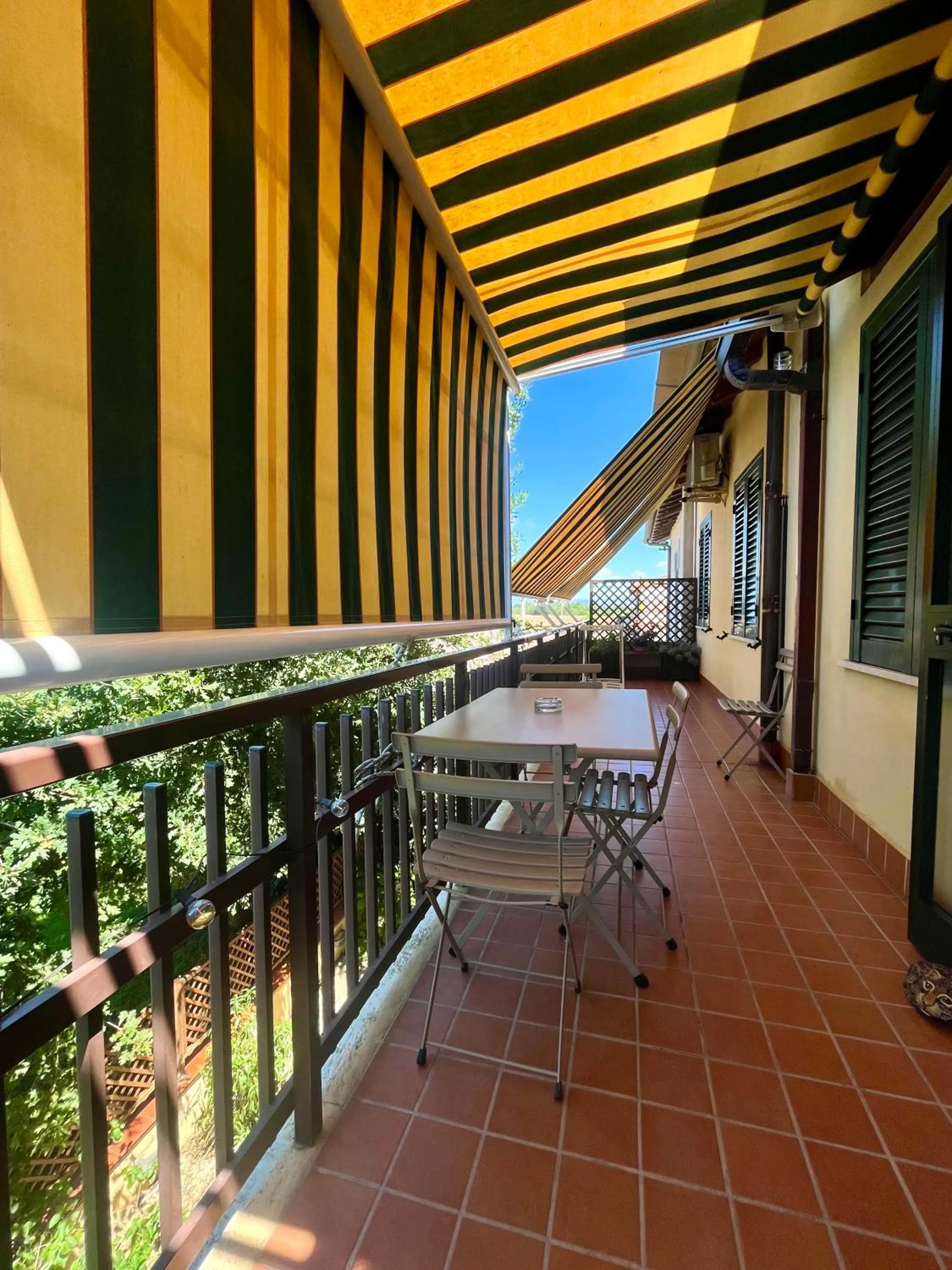 Day in I Lecci Guesthouse