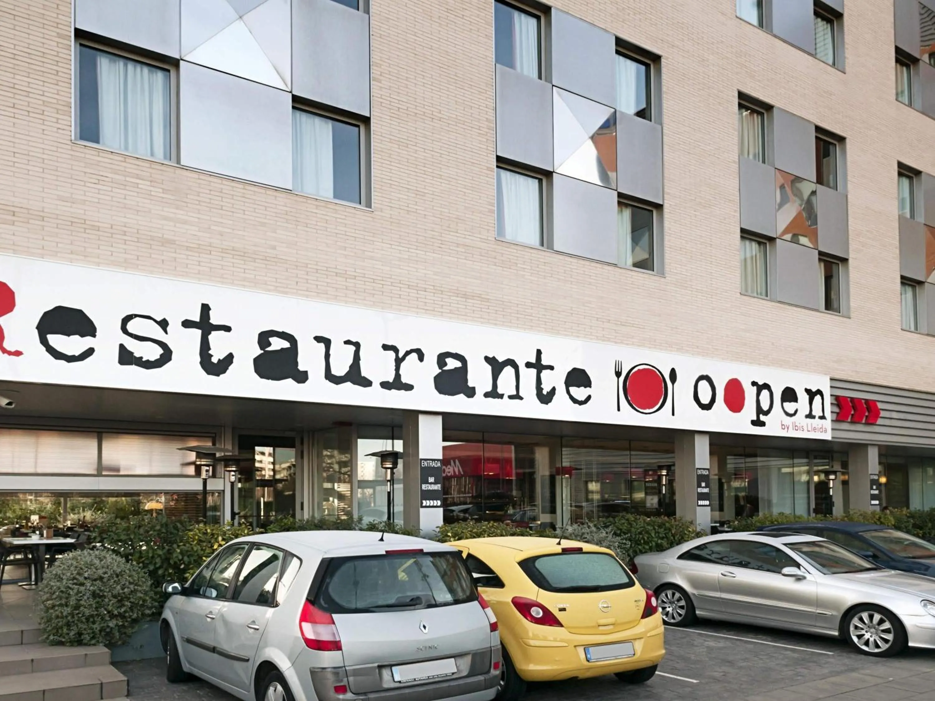 Restaurant/places to eat in Ibis Budget Lleida