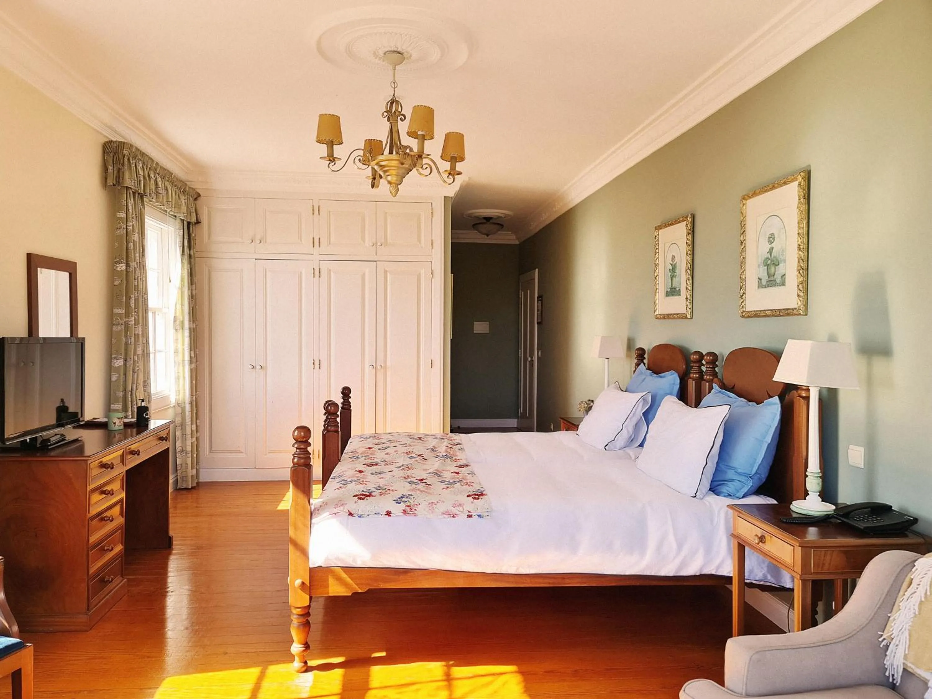 Photo of the whole room, Bed in Villa Alto Boutique Hotel