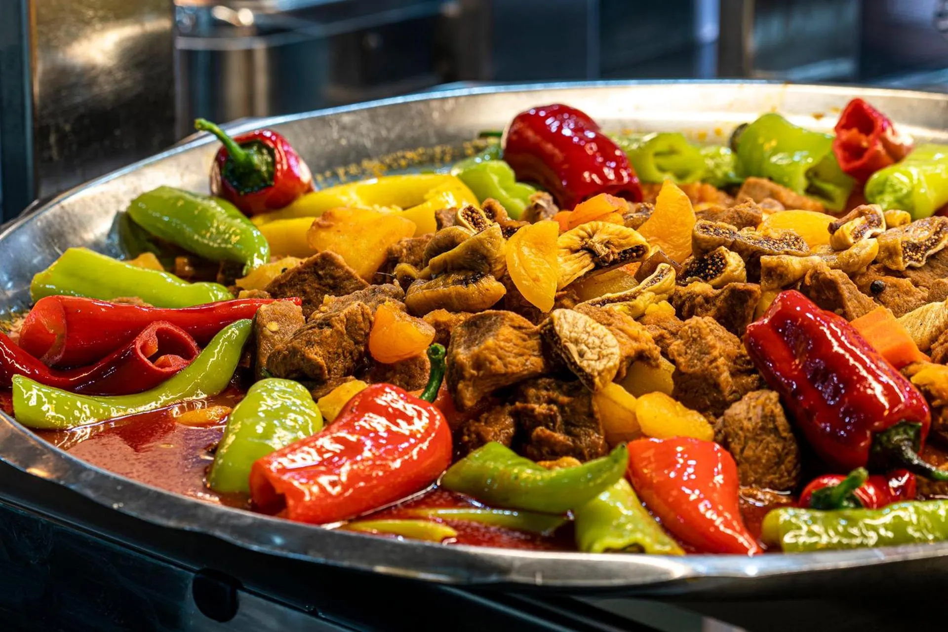 Restaurant/places to eat in Blue Star Hotel