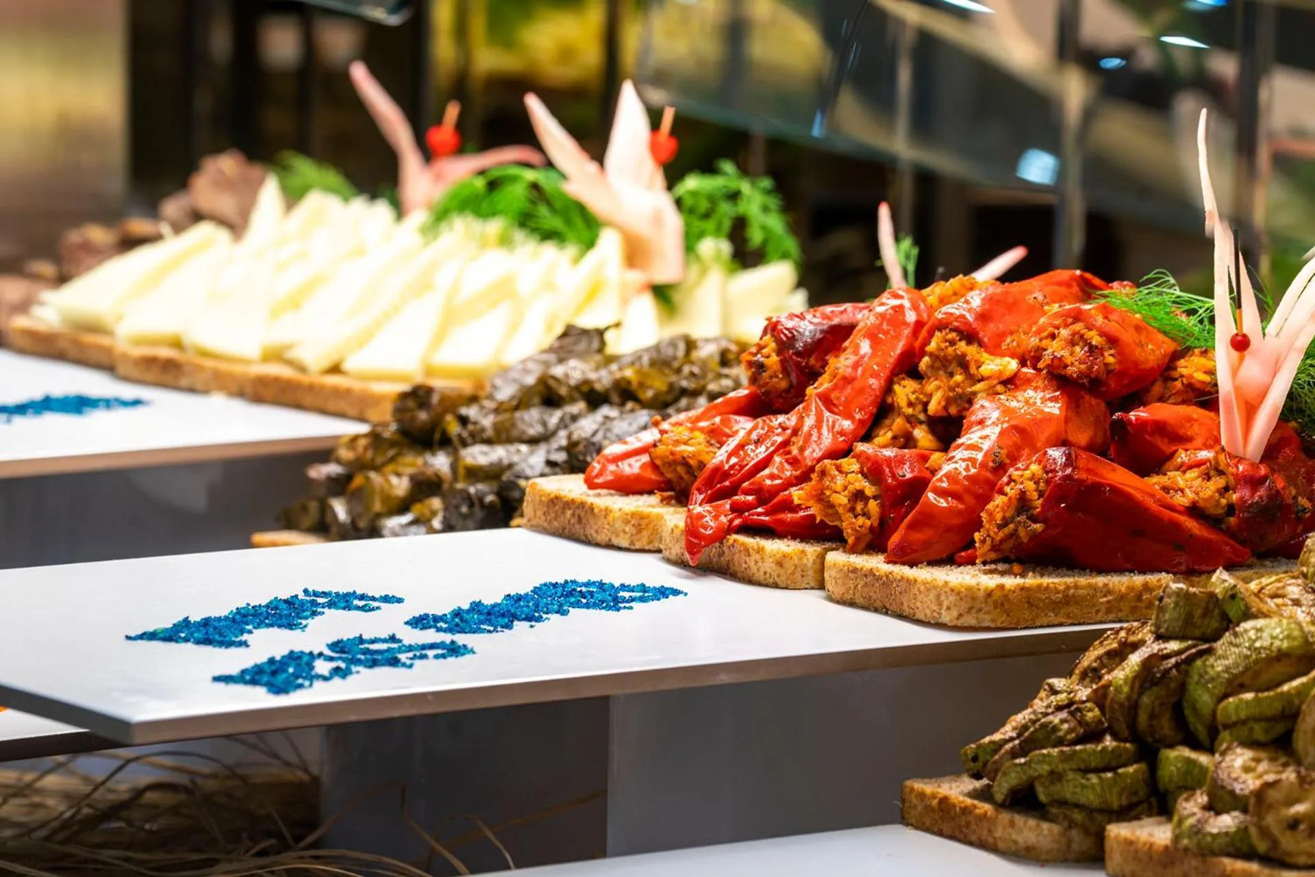 Restaurant/places to eat in Blue Star Hotel