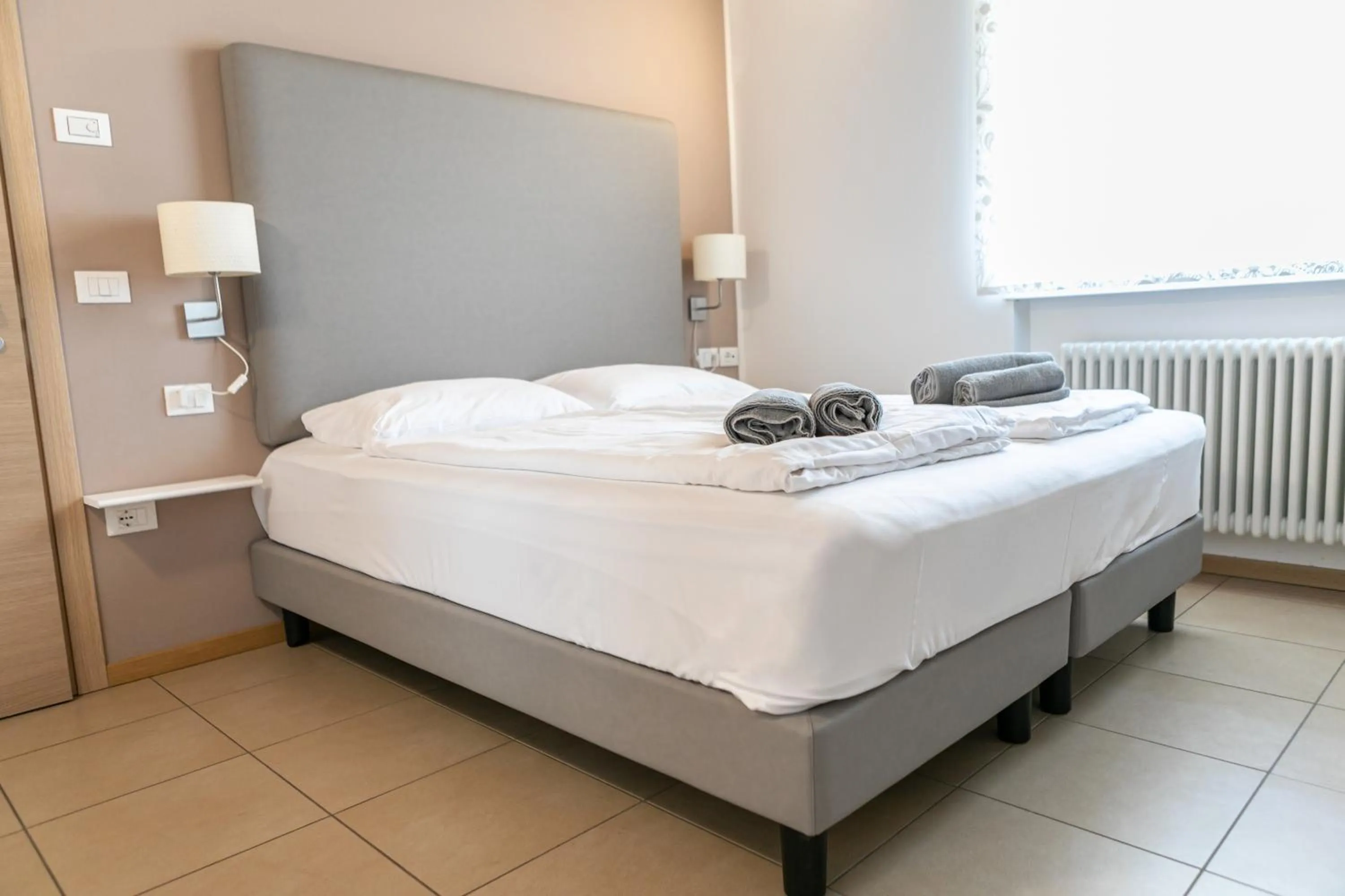 Bedroom, Bed in AB&C Arco Bed And Camping