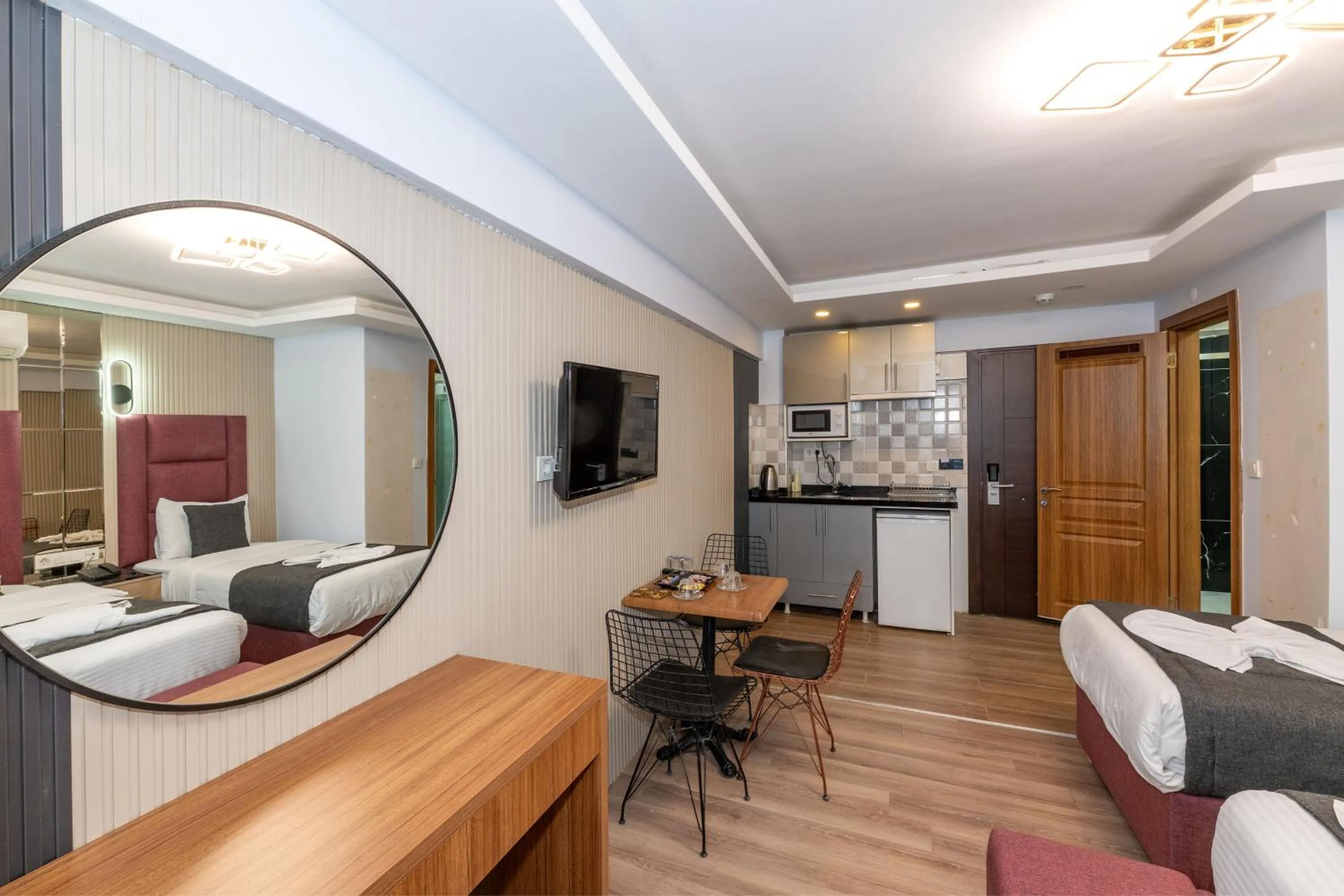 Kitchen or kitchenette in T-Square Residence