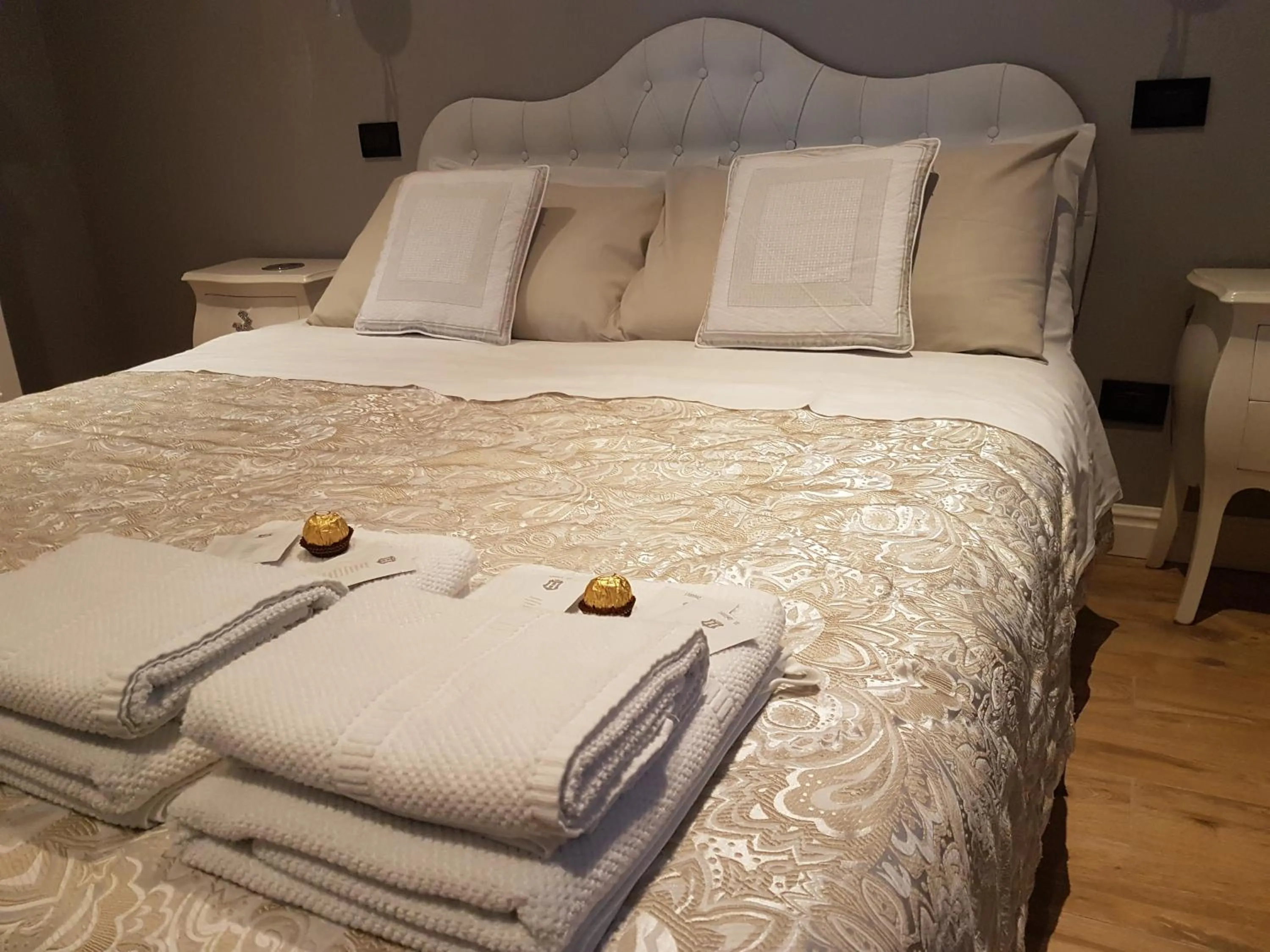 Photo of the whole room, Bed in B&B Fine Venice